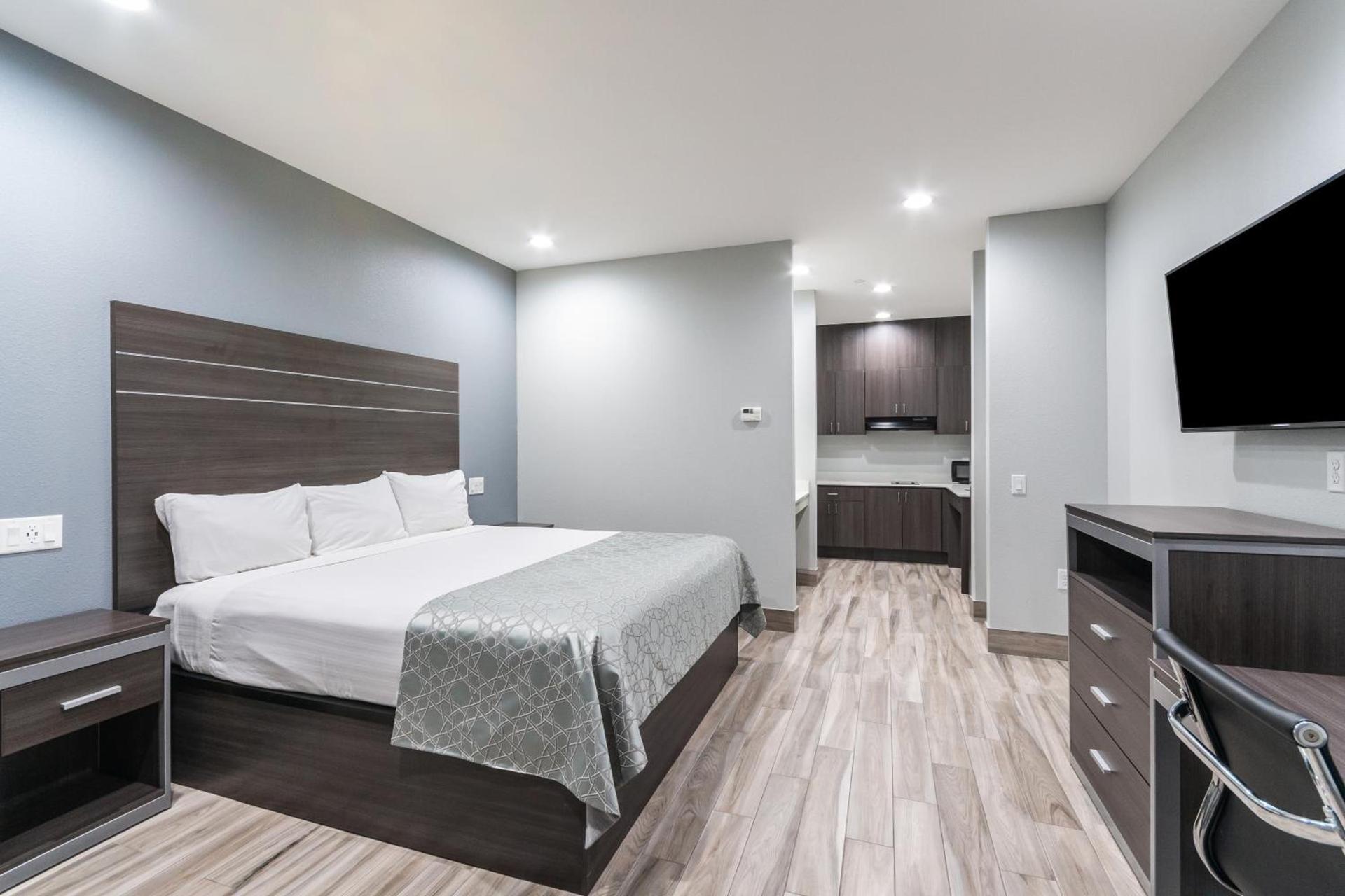 Americas Best Value Inn & Suites Northeast Houston Downtown I-610 photo 21