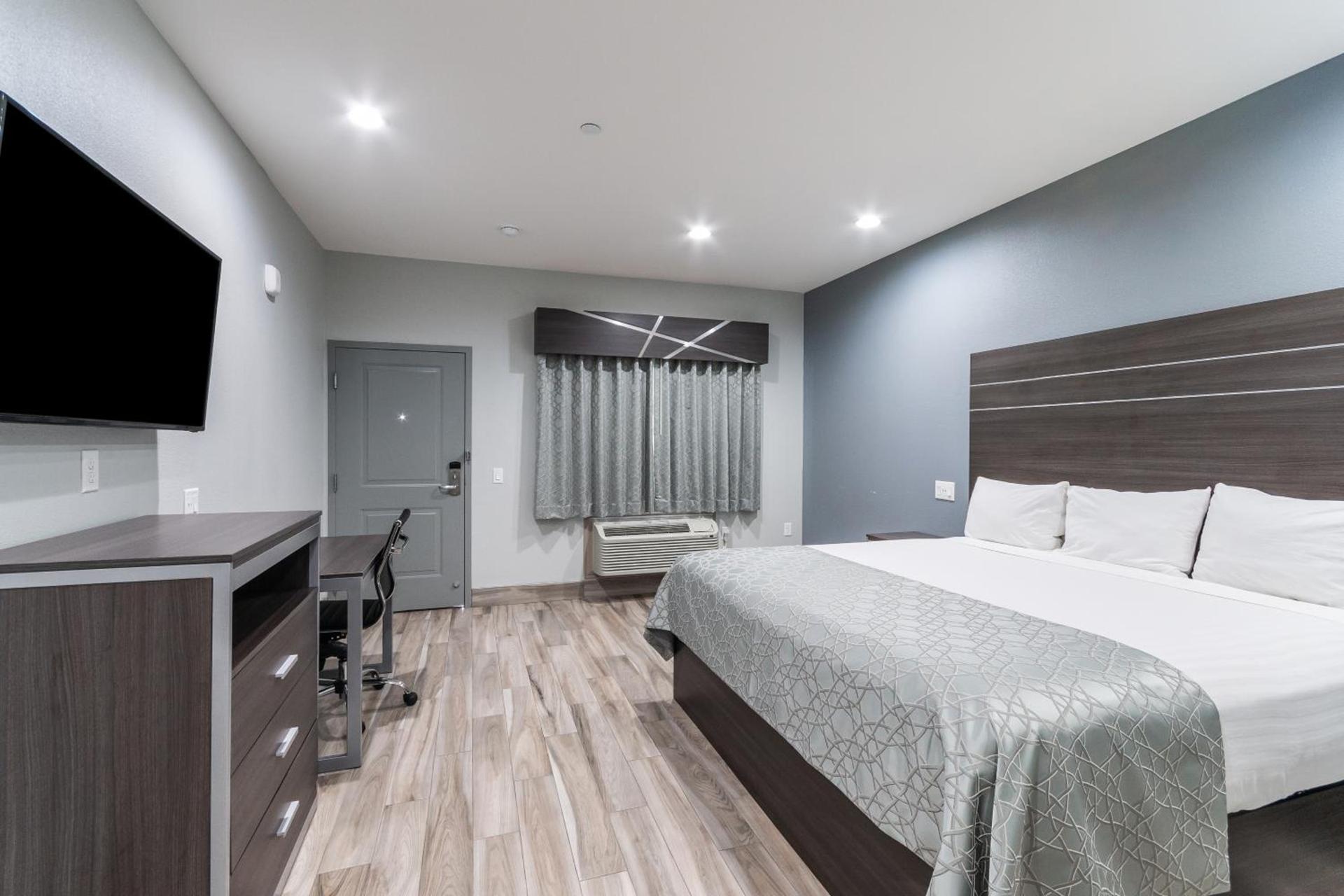 Americas Best Value Inn & Suites Northeast Houston Downtown I-610 photo 20