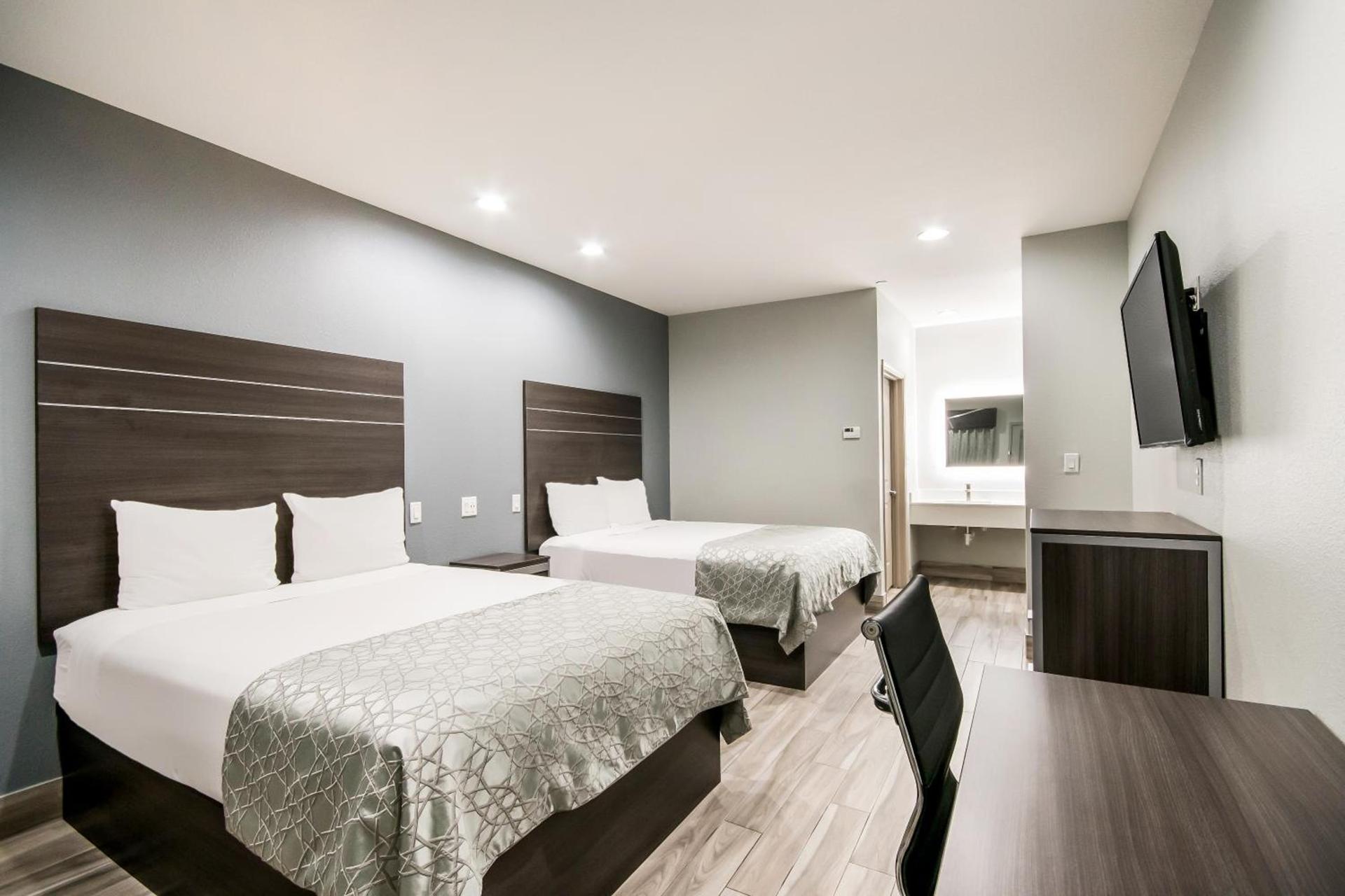 Americas Best Value Inn & Suites Northeast Houston Downtown I-610 photo 17