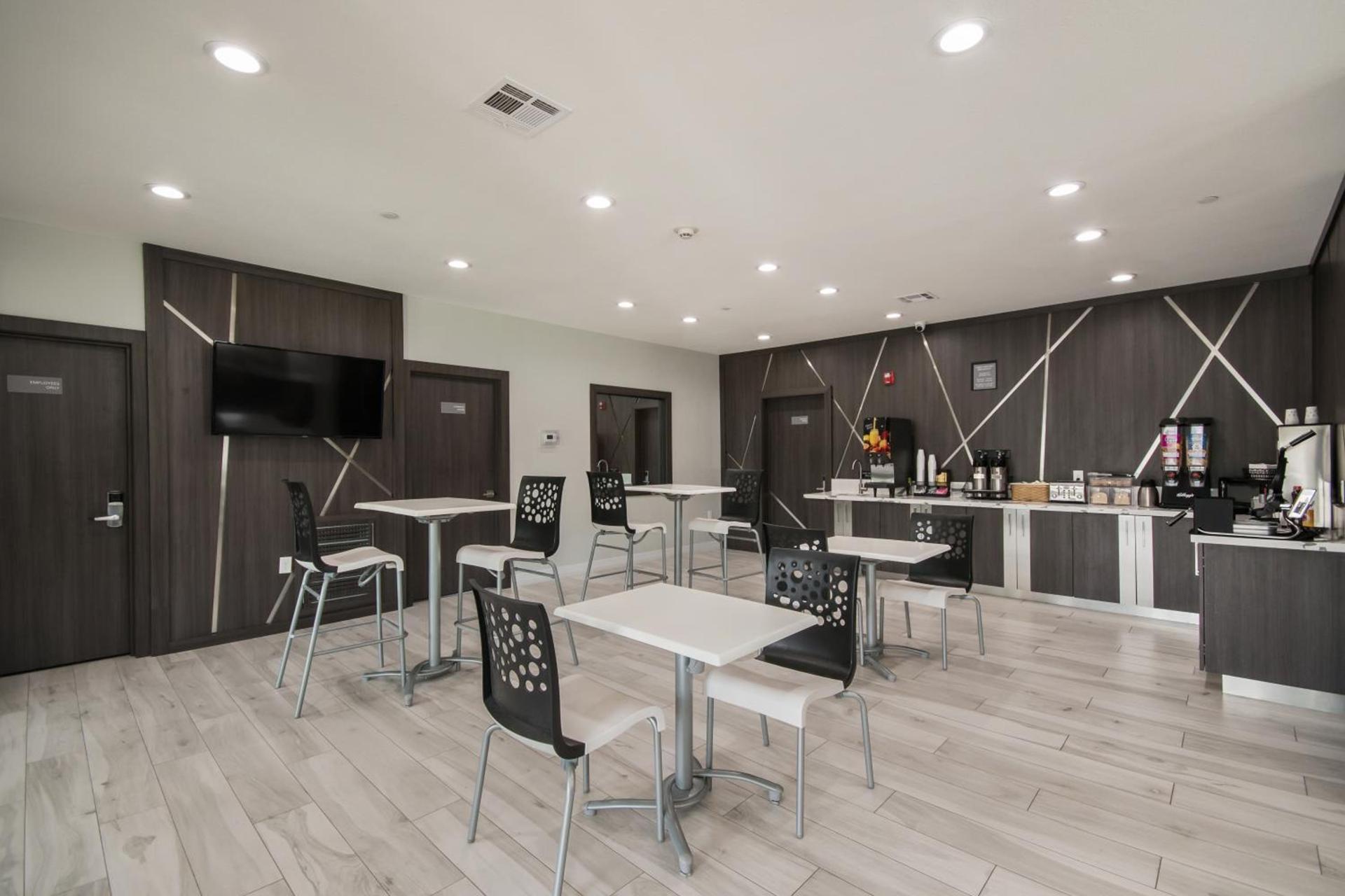 Americas Best Value Inn & Suites Northeast Houston Downtown I-610 photo 6