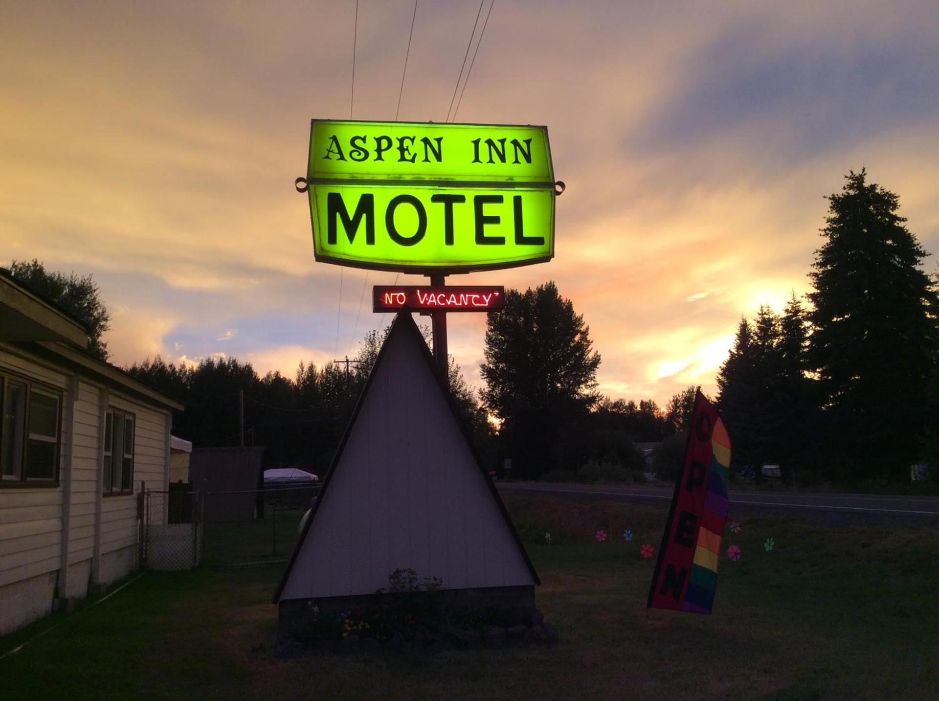 Aspen Inn photo 97