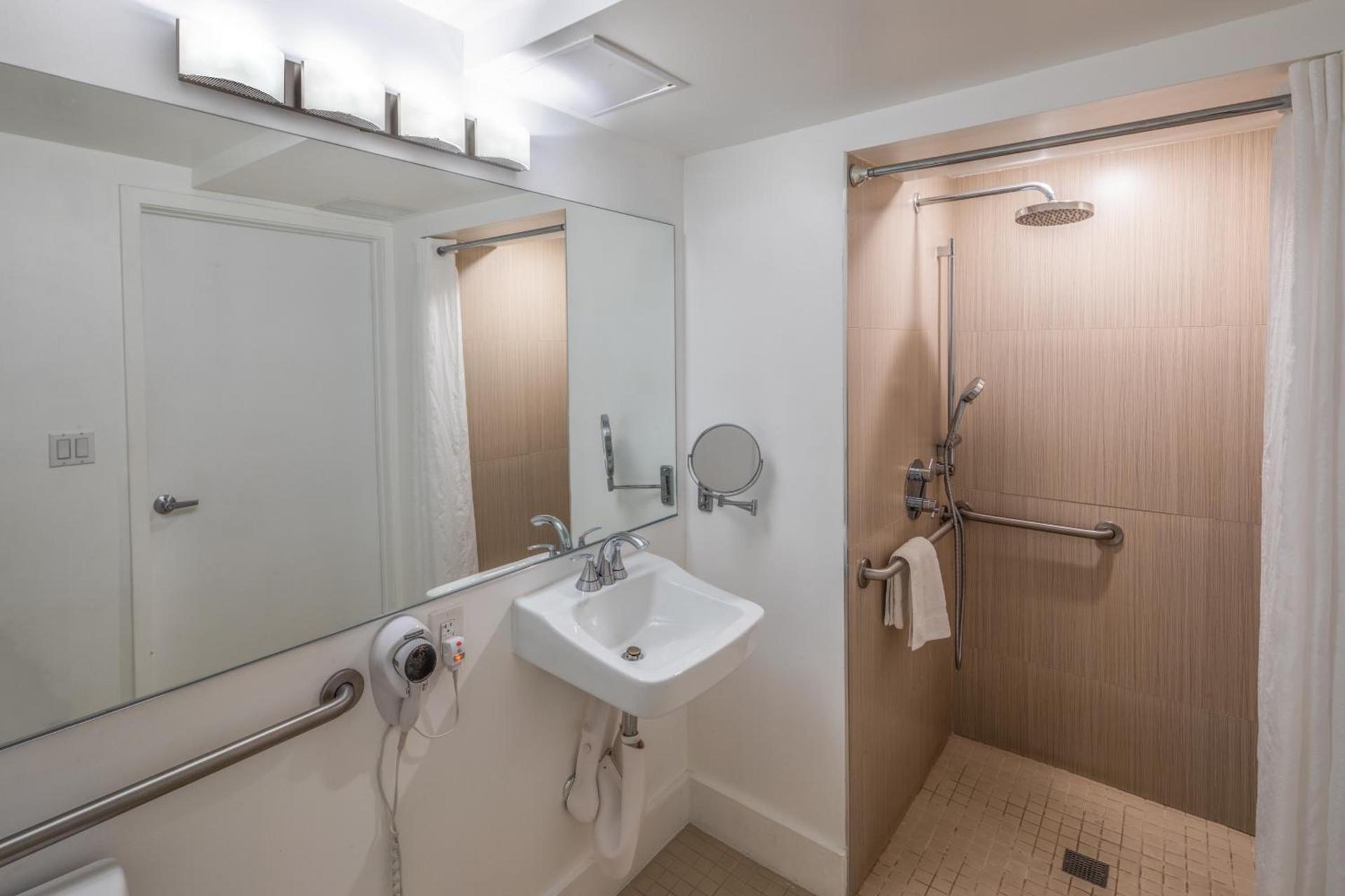 President Hotel Villa photo 31