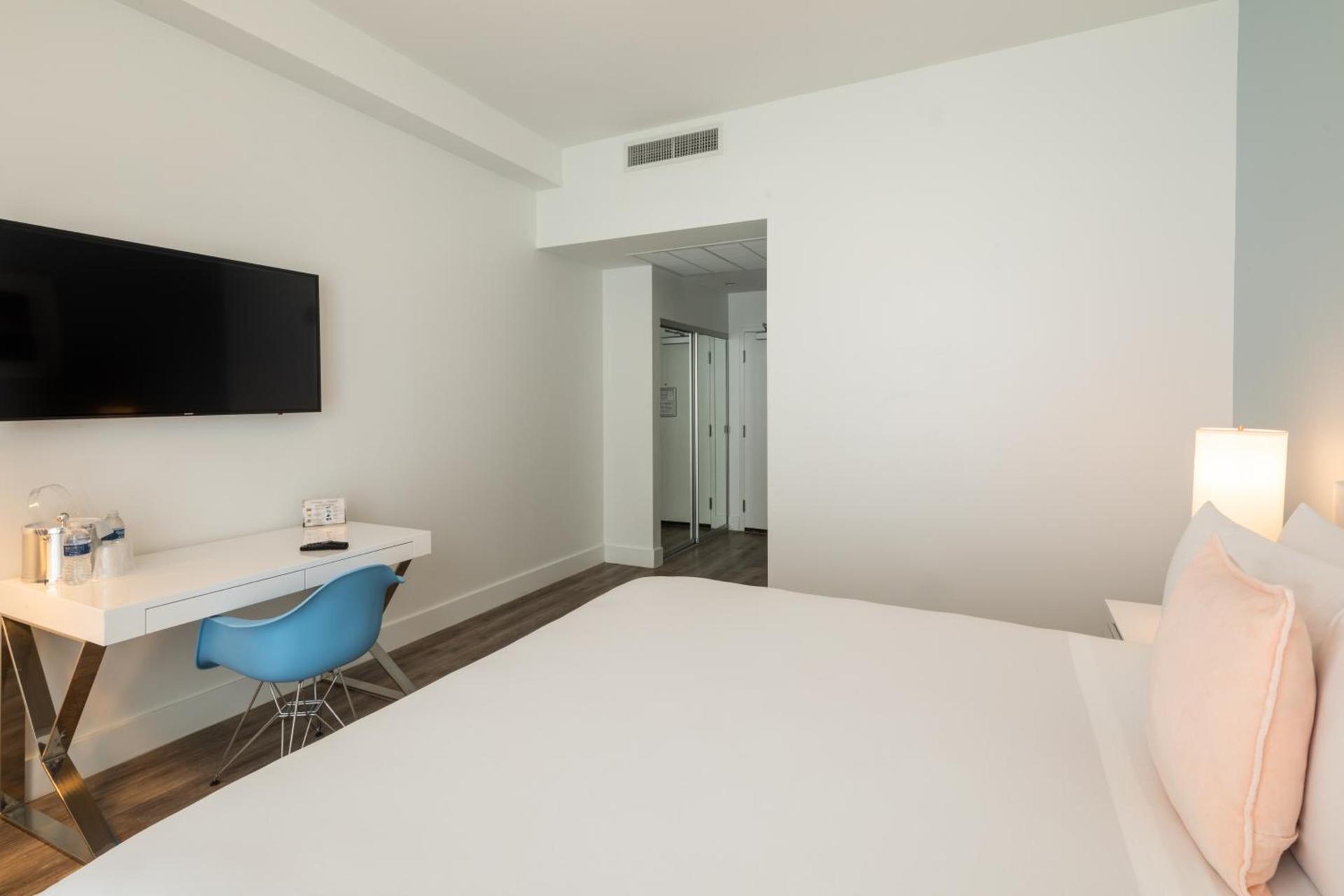 President Hotel Villa photo 25