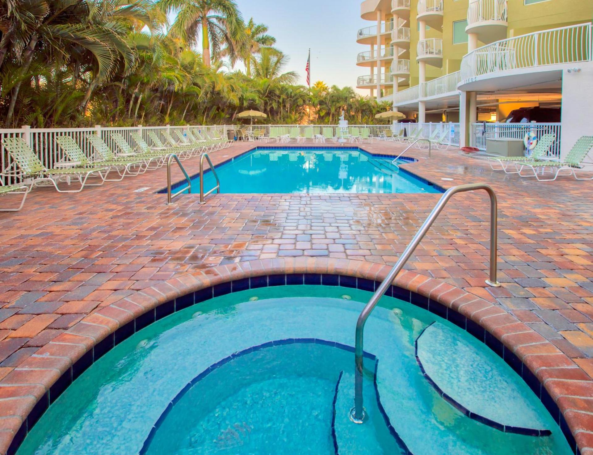 Crystal Palms Beach Resort photo 2