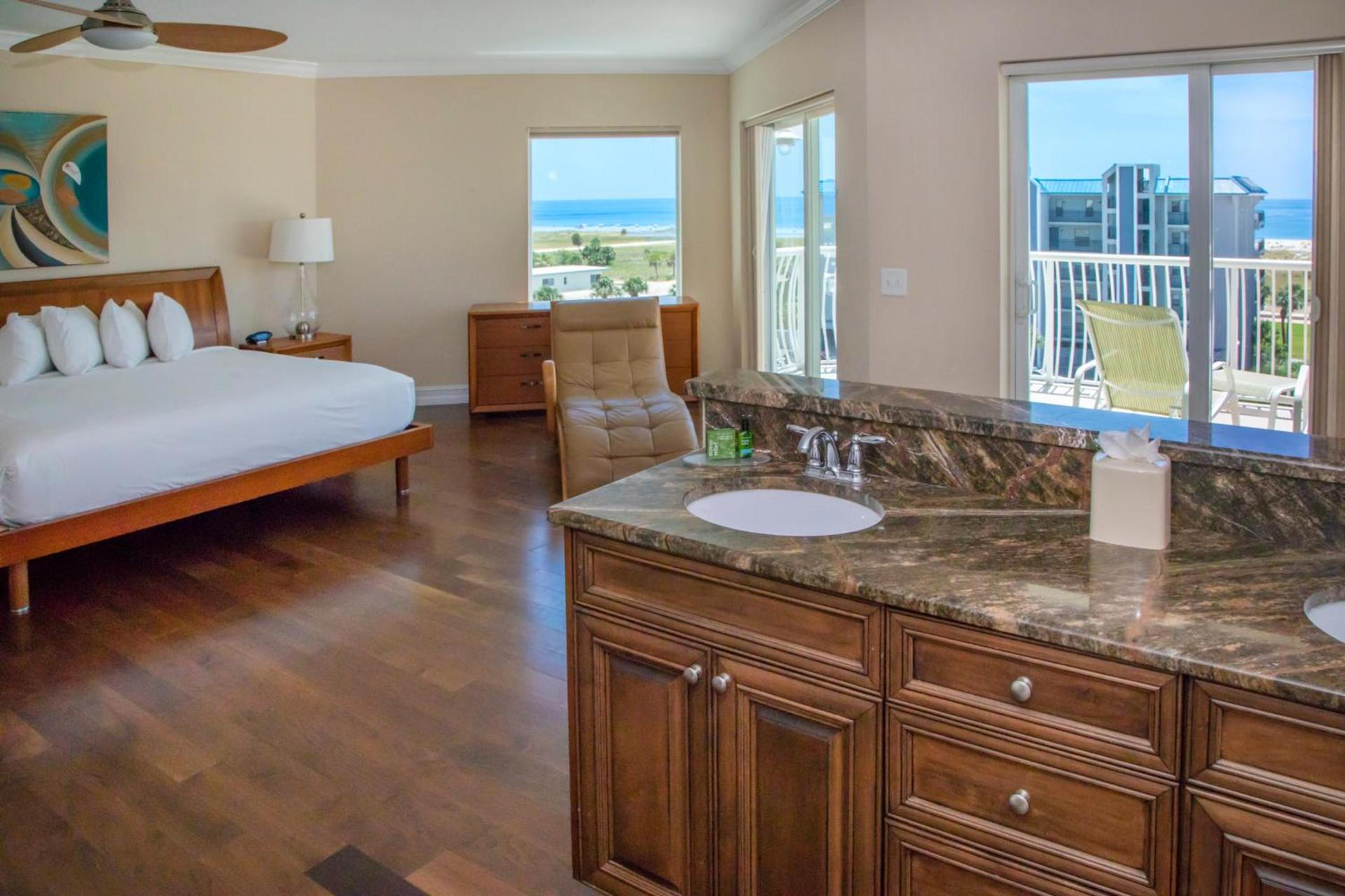 Crystal Palms Beach Resort photo 27