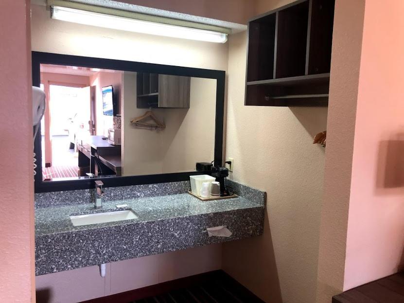 Legacy Inn - Gallatin photo 5