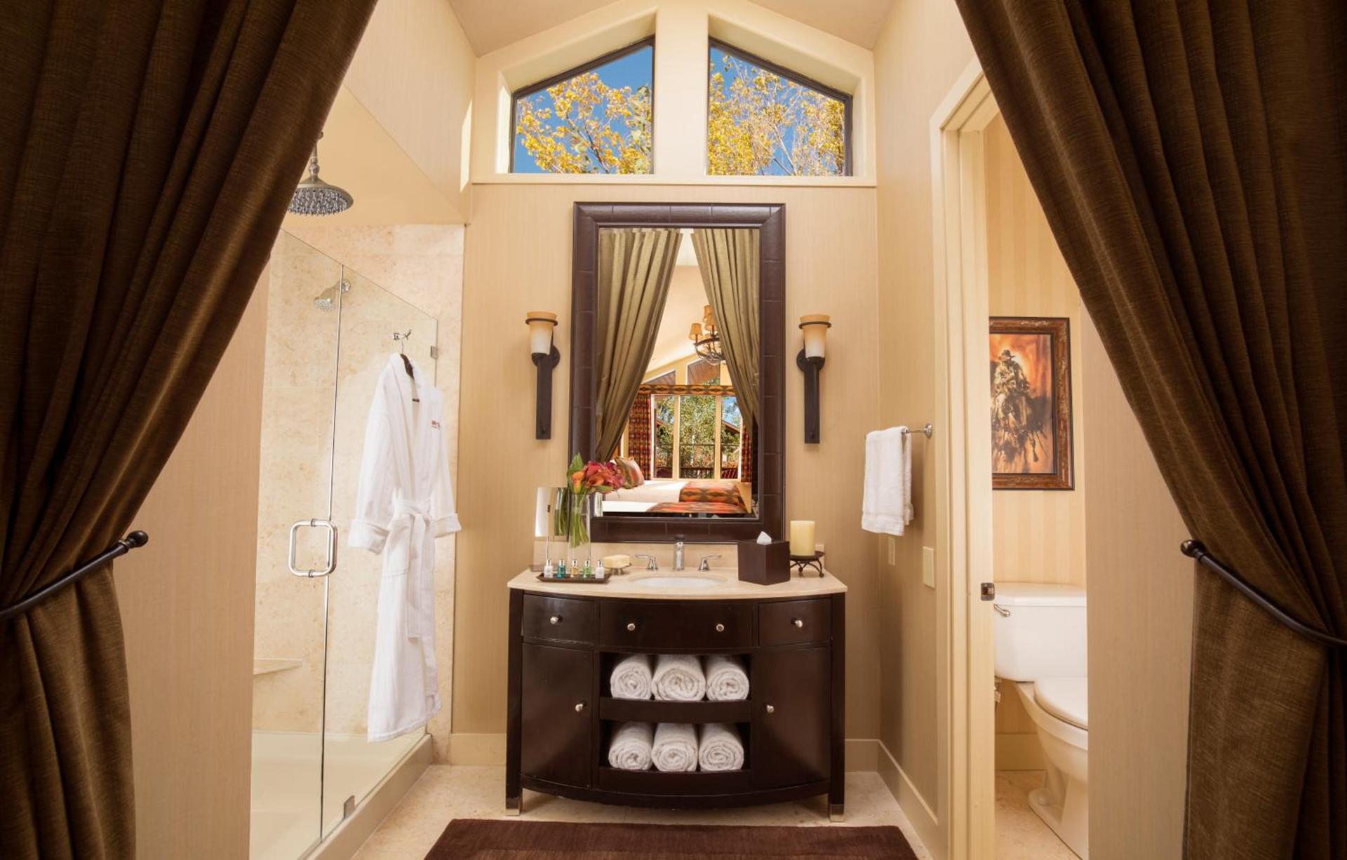 Rustic Inn Creekside photo 16