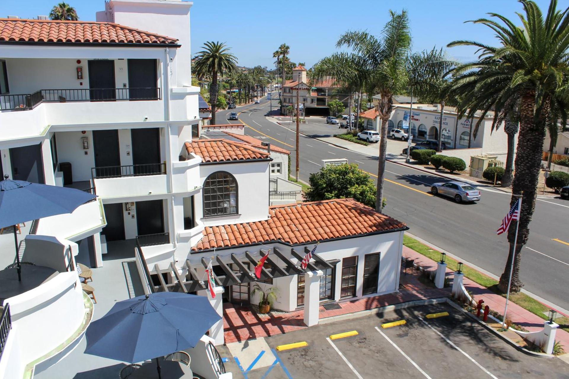 The Surfbreak Hotel photo 3