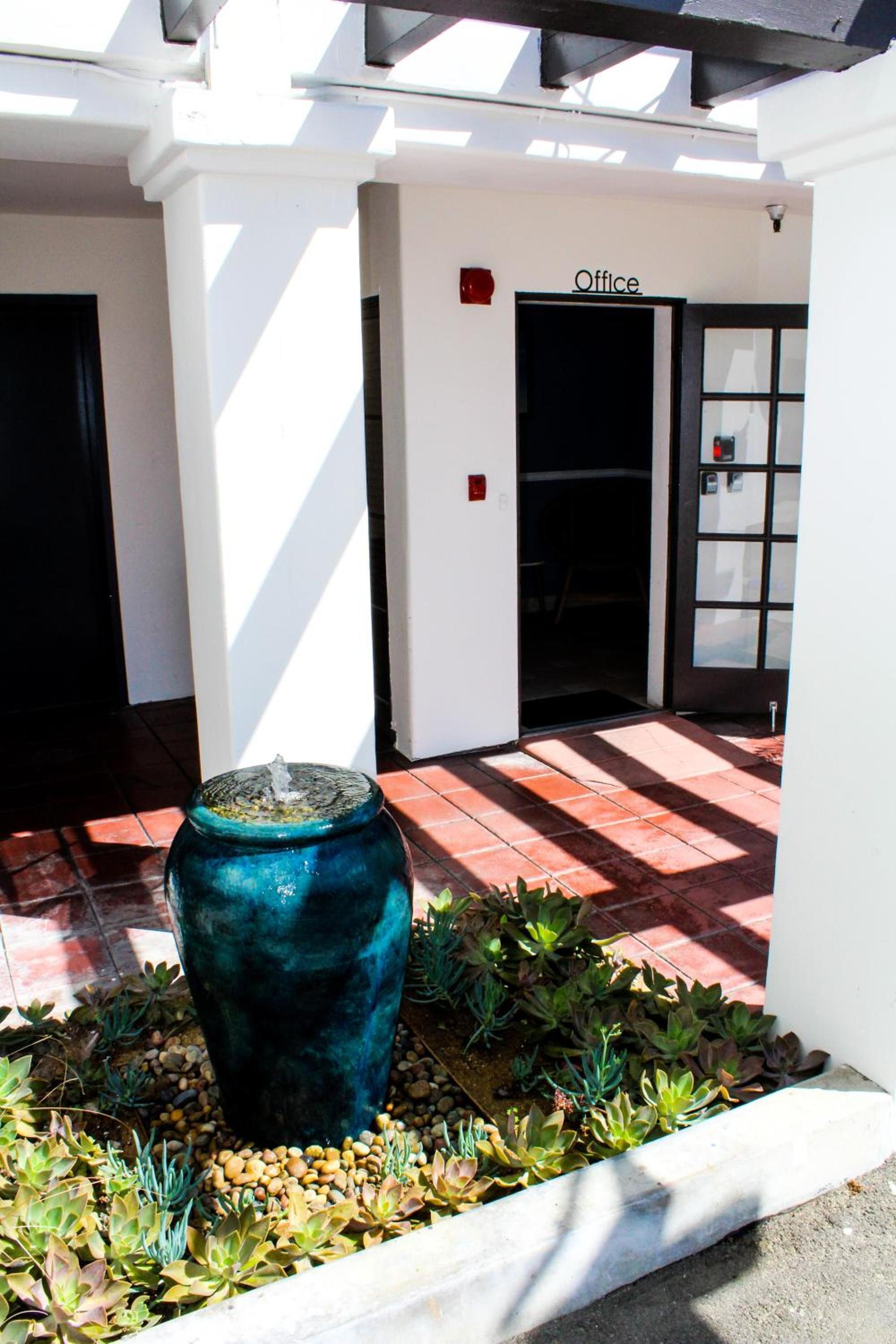 The Surfbreak Hotel photo 23