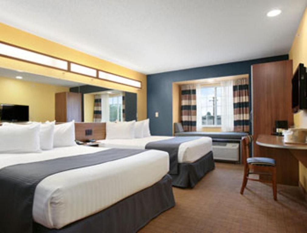 Microtel Inn & Suites Chili/Rochester photo 11