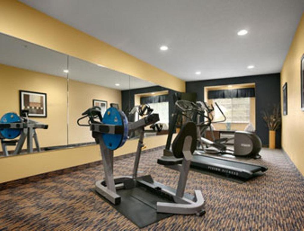 Microtel Inn & Suites Chili/Rochester photo 4