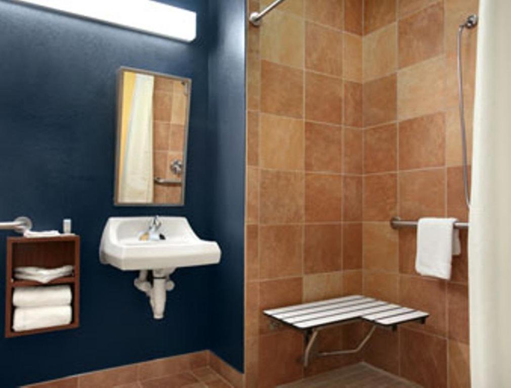Microtel Inn & Suites Chili/Rochester photo 14