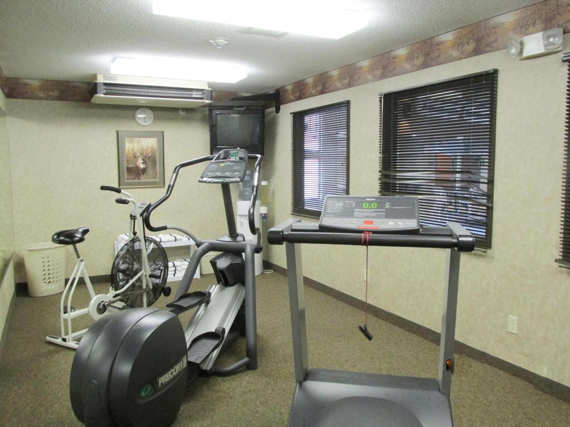 Kelly Inn and Suites Mitchell photo 23