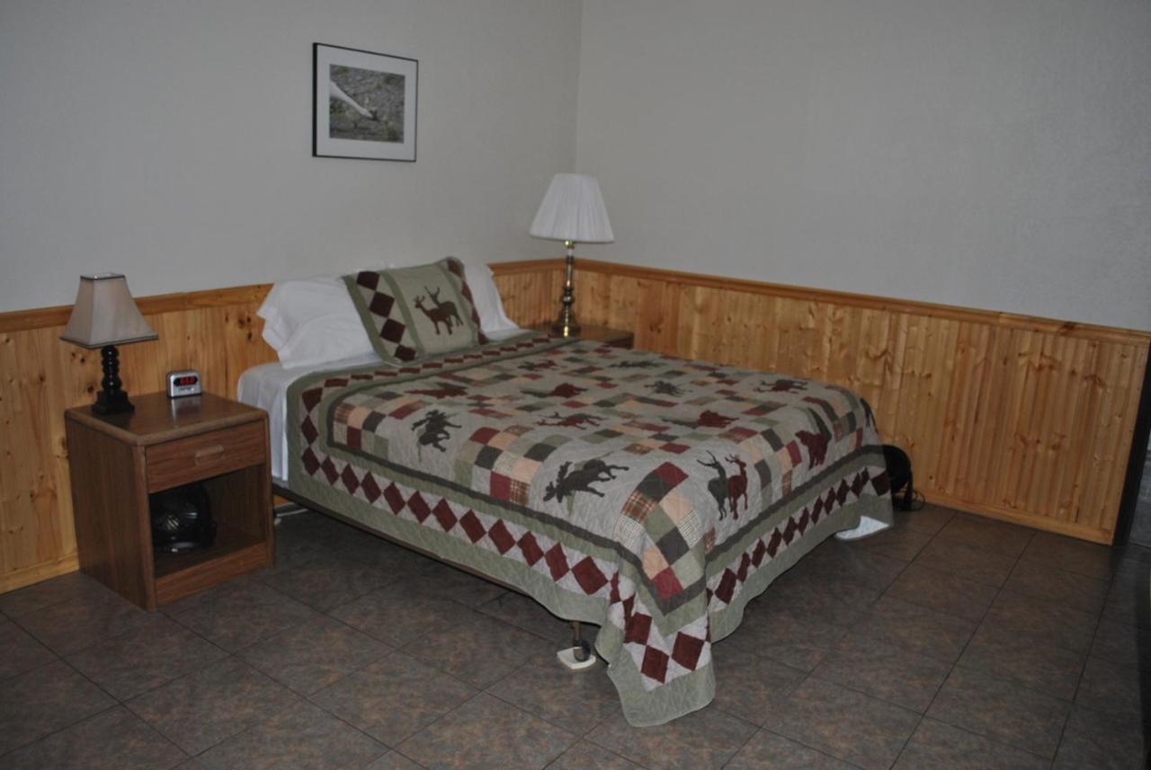 Aspen Inn photo 56