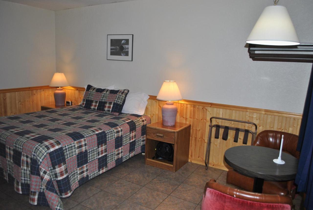 Aspen Inn photo 65