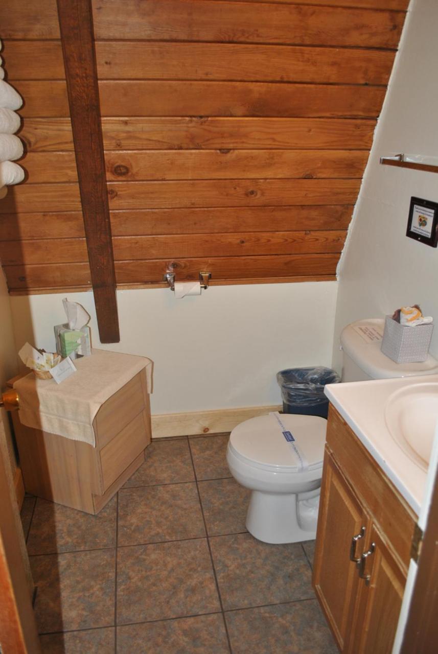 Aspen Inn photo 88