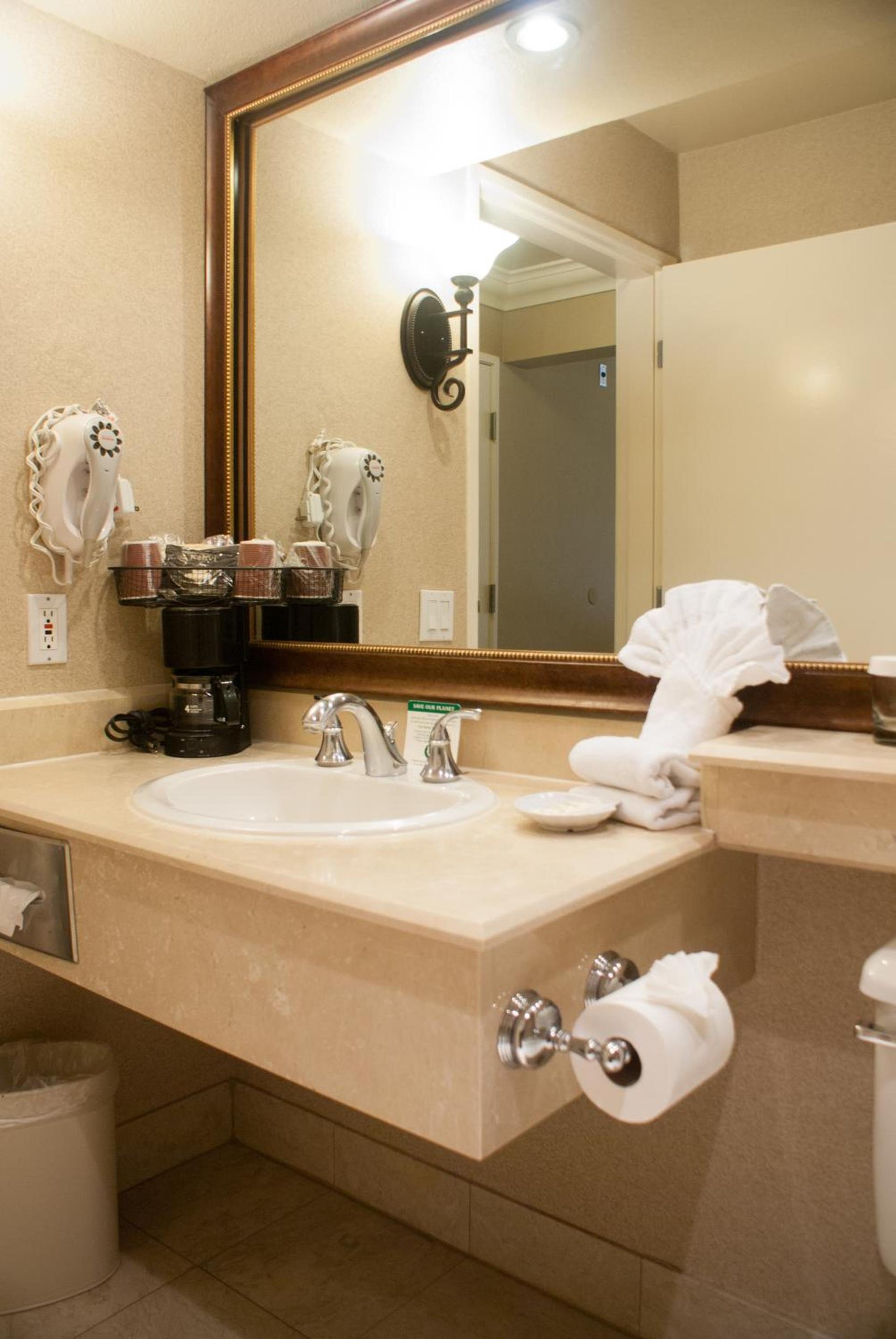 Indian Wells Resort Hotel photo 8