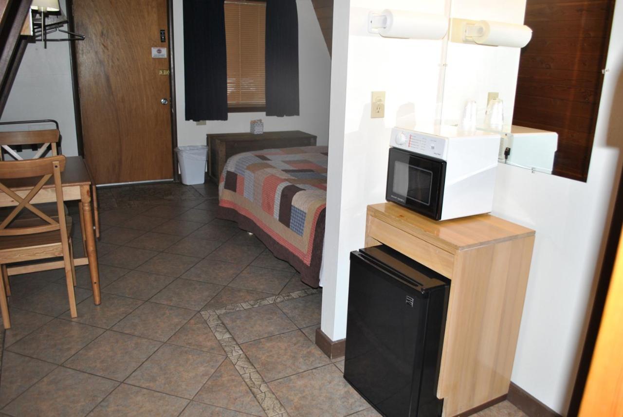 Aspen Inn photo 89