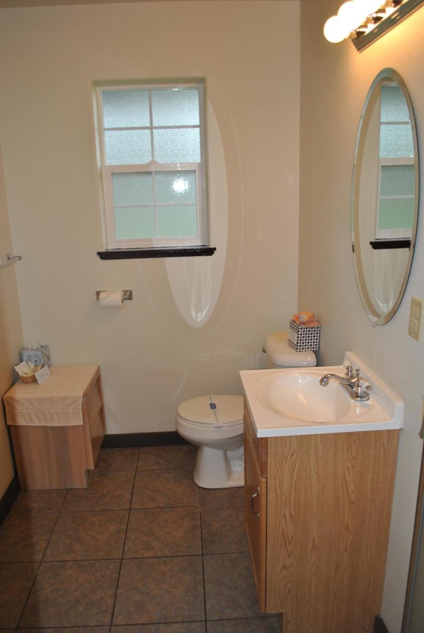 Aspen Inn photo 68