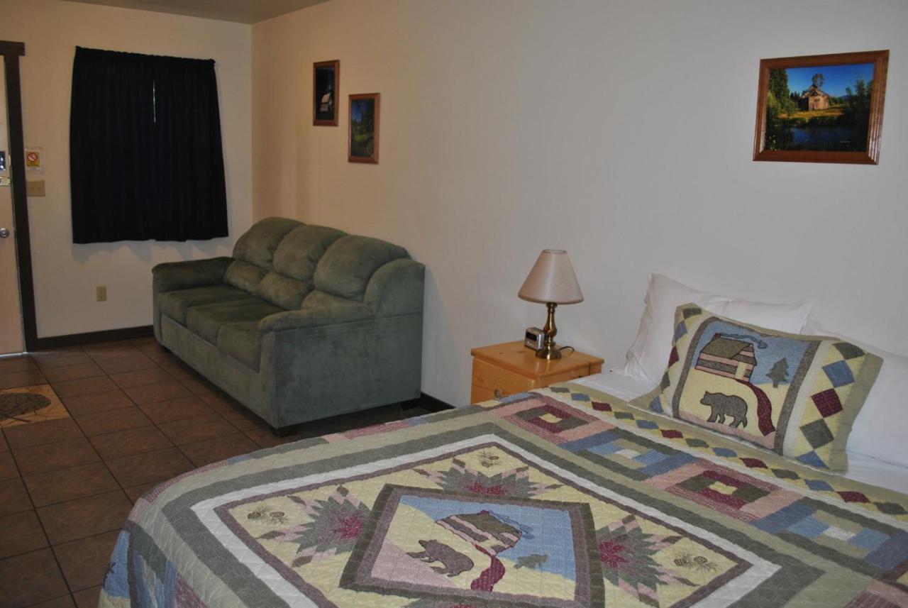 Aspen Inn photo 73