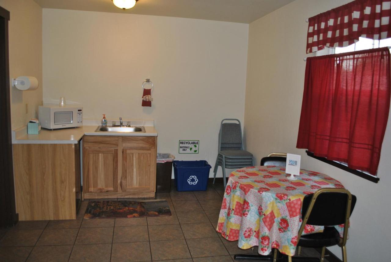 Aspen Inn photo 78