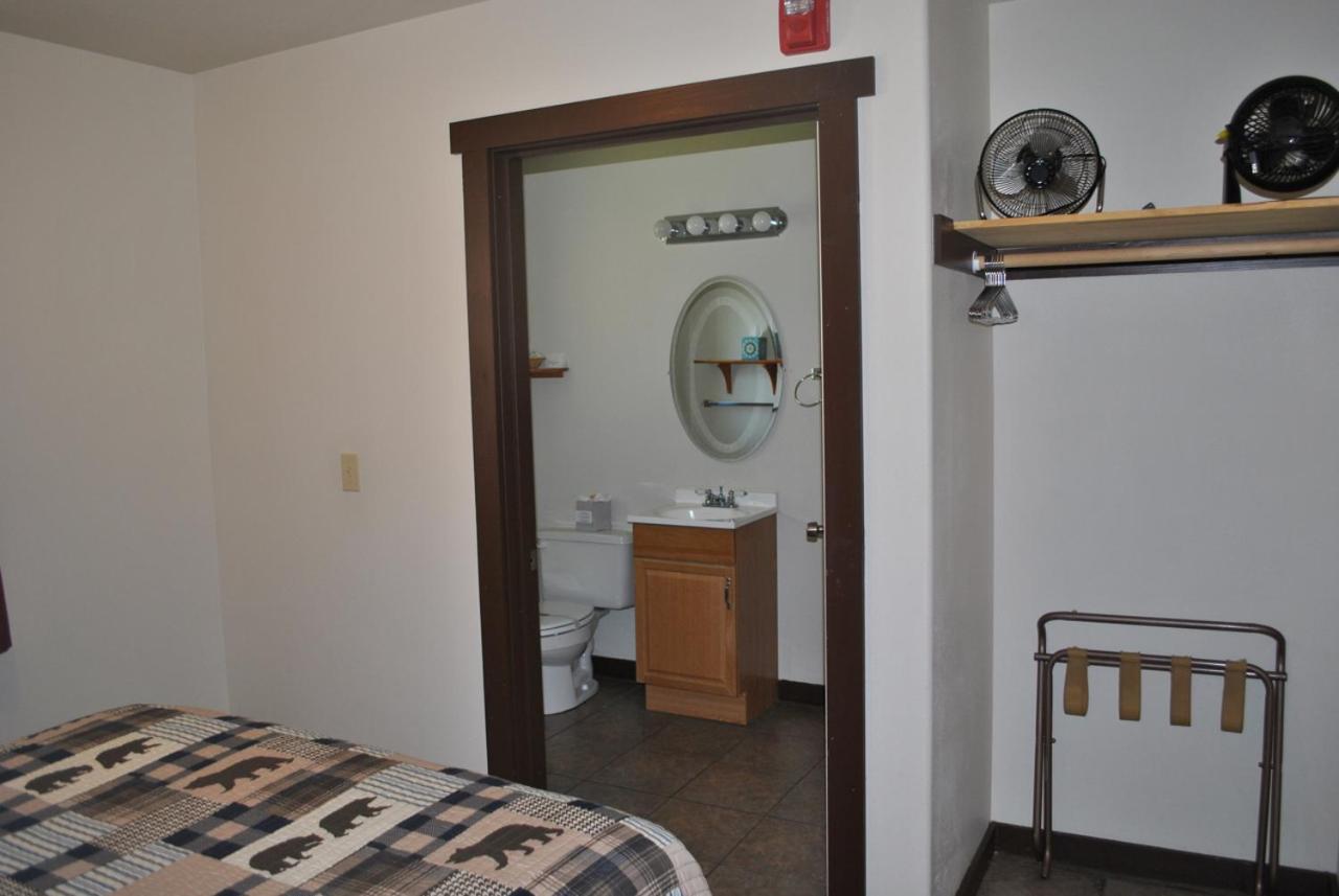 Aspen Inn photo 82