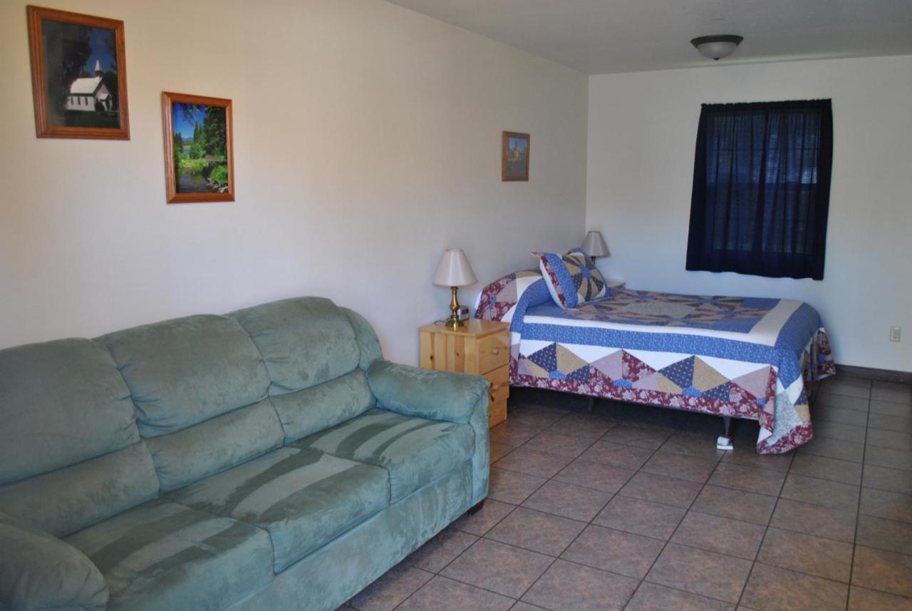 Aspen Inn photo 85