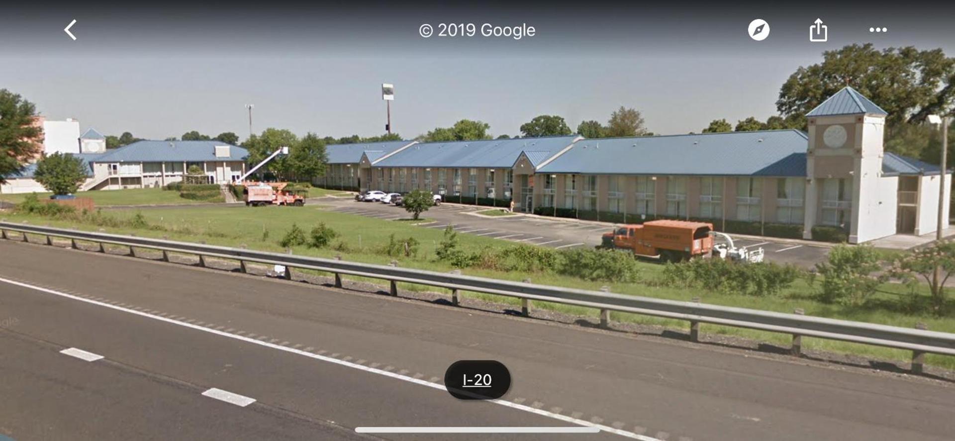 Economy Inn & Suites photo 50