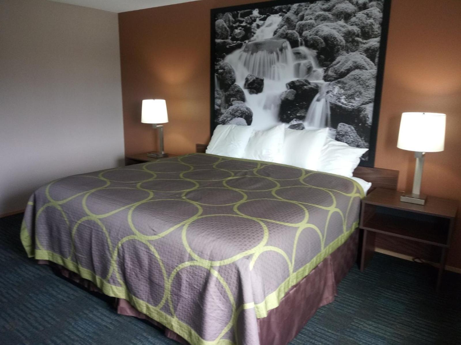 Super 8 by Wyndham Lynnwood photo 19