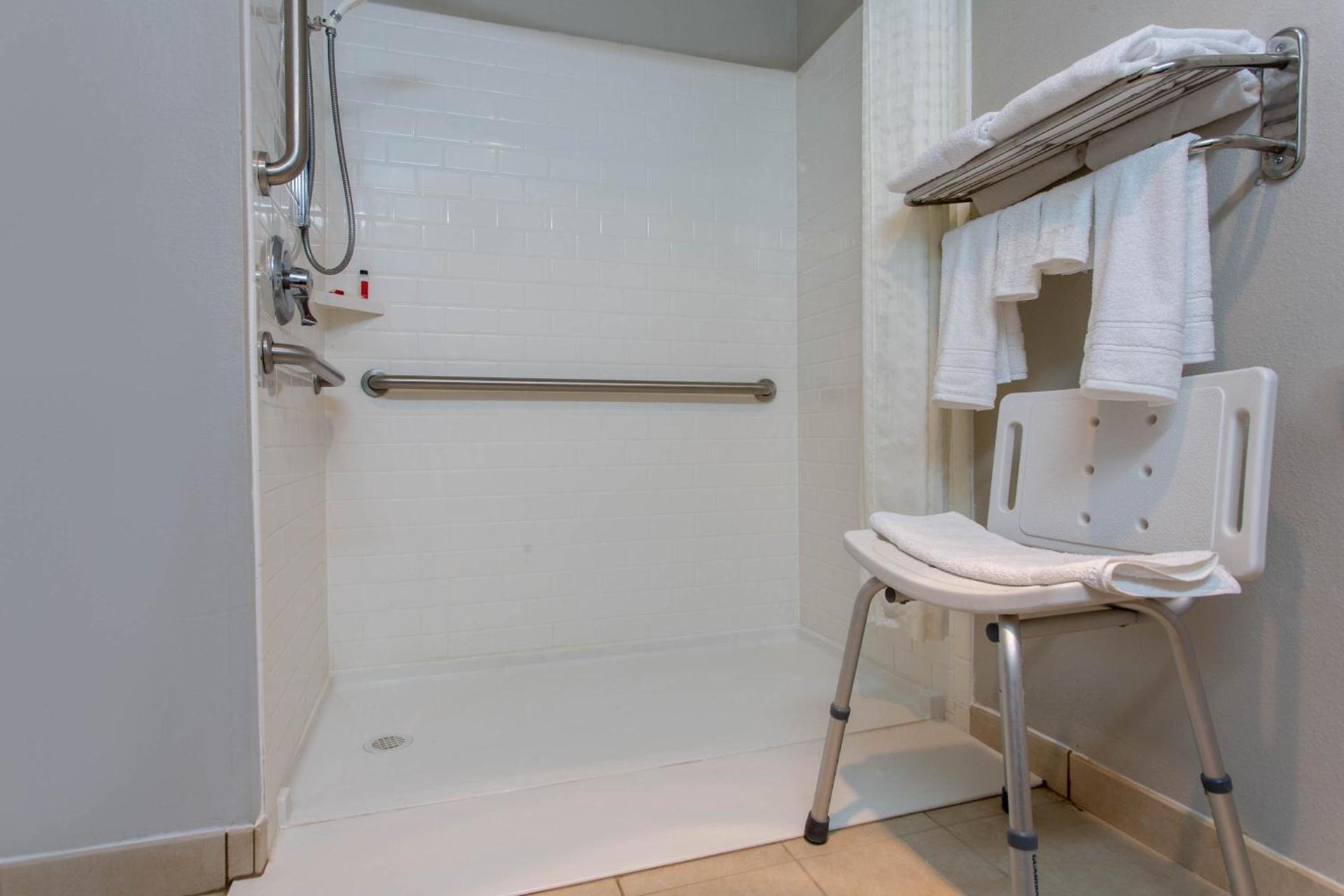 Microtel Inn & Suites by Wyndham Philadelphia Airport photo 19