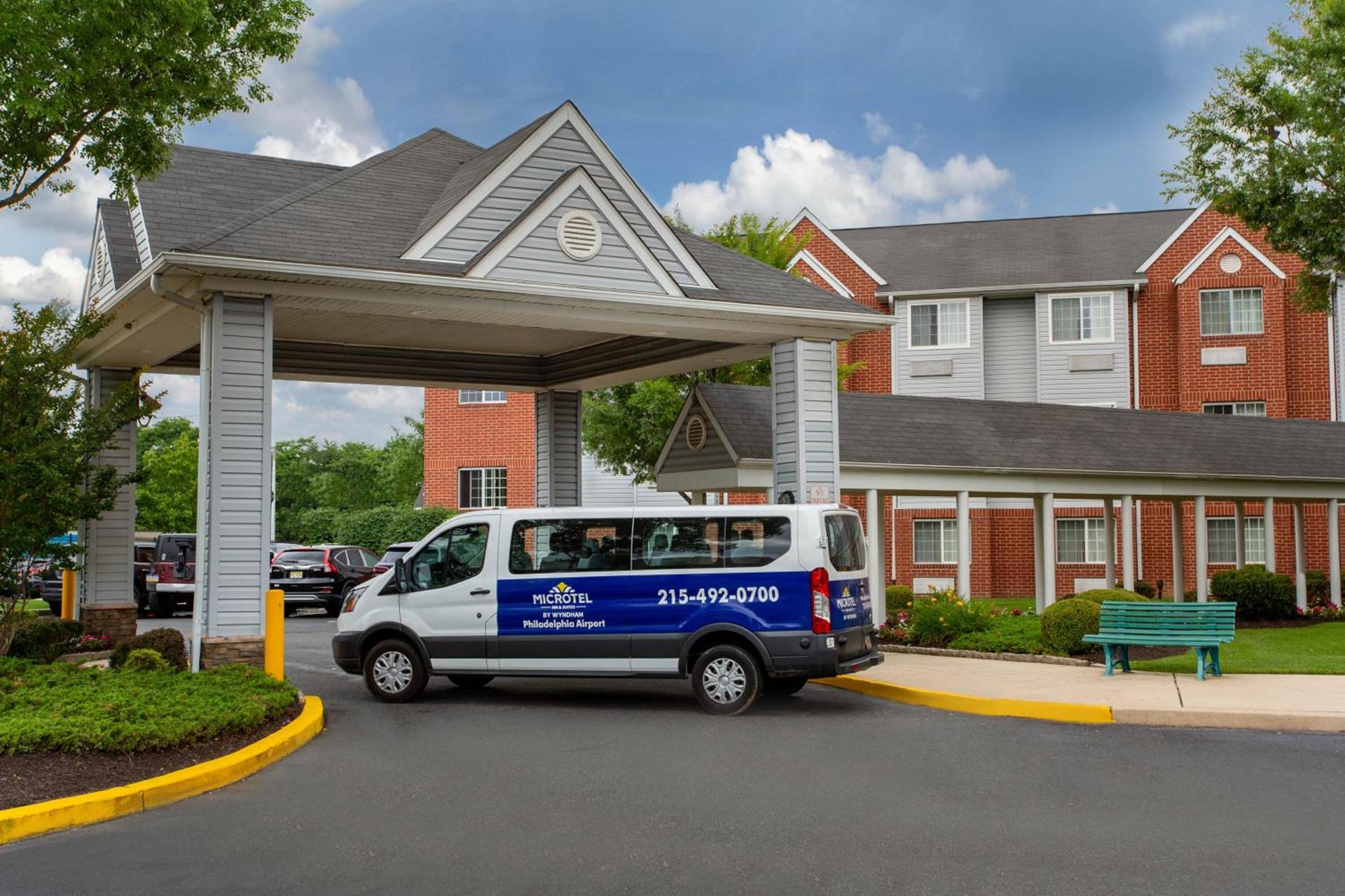 Microtel Inn & Suites by Wyndham Philadelphia Airport photo 5
