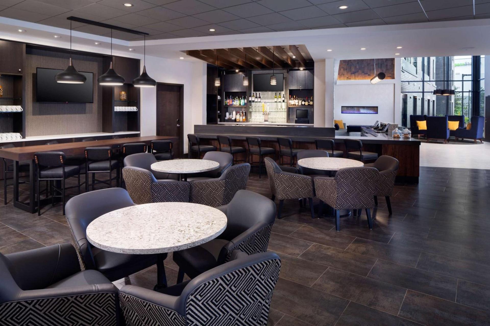 Hyatt Place Poughkeepsie - Hudson Valley photo 25