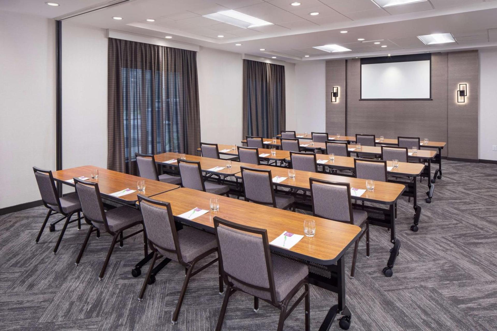 Hyatt Place Poughkeepsie - Hudson Valley photo 17
