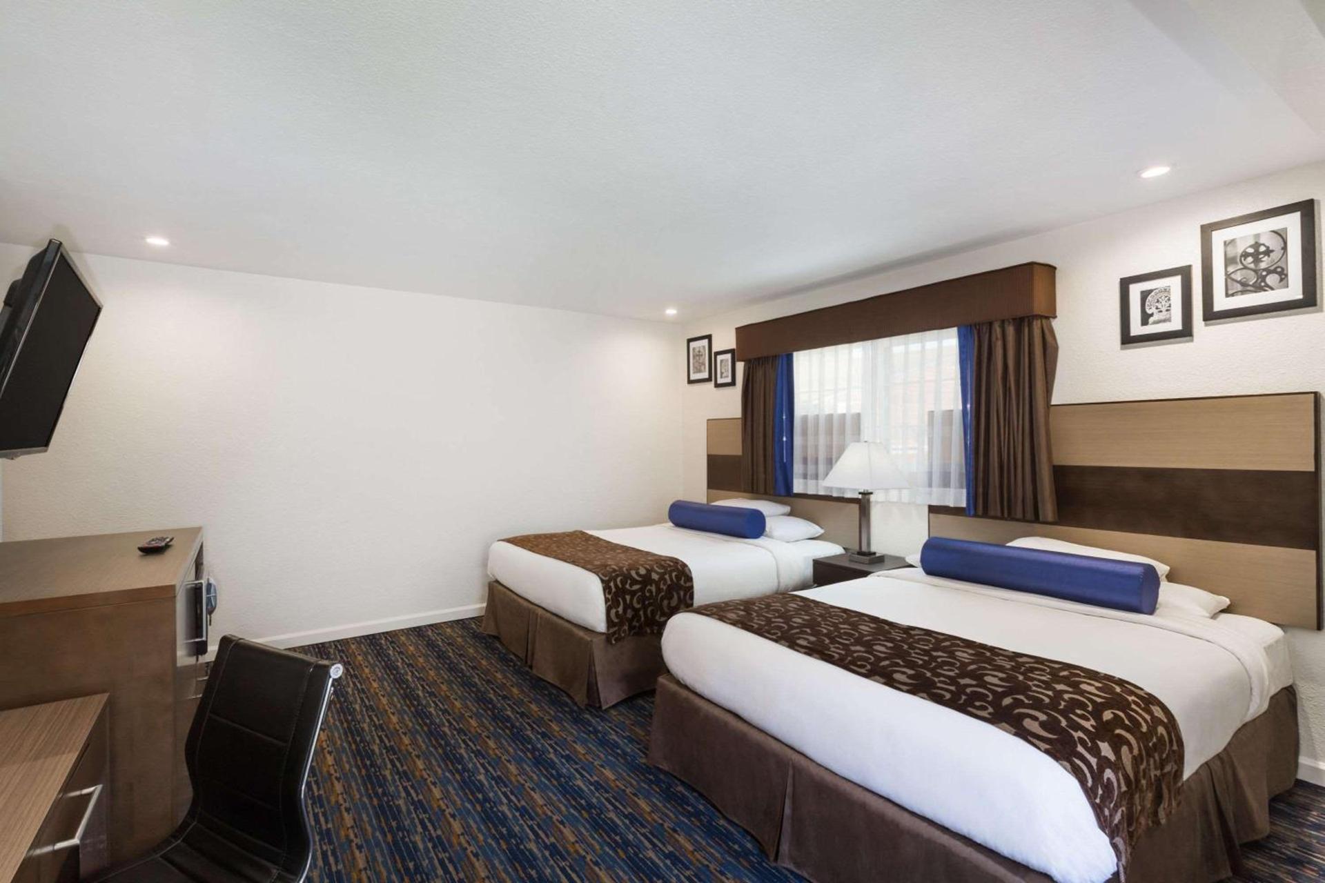 Howard Johnson By Wyndham Berkeley photo 17