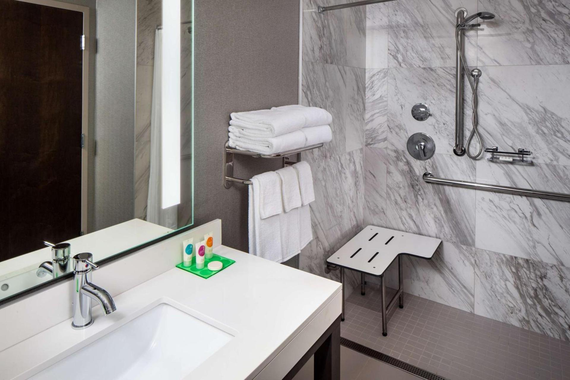 Hyatt Place Poughkeepsie - Hudson Valley photo 8
