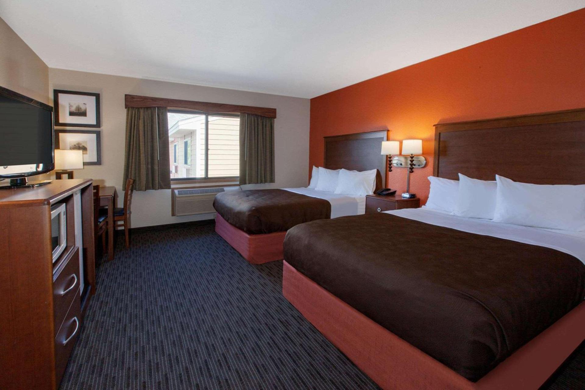 AmericInn by Wyndham Iron River photo 22