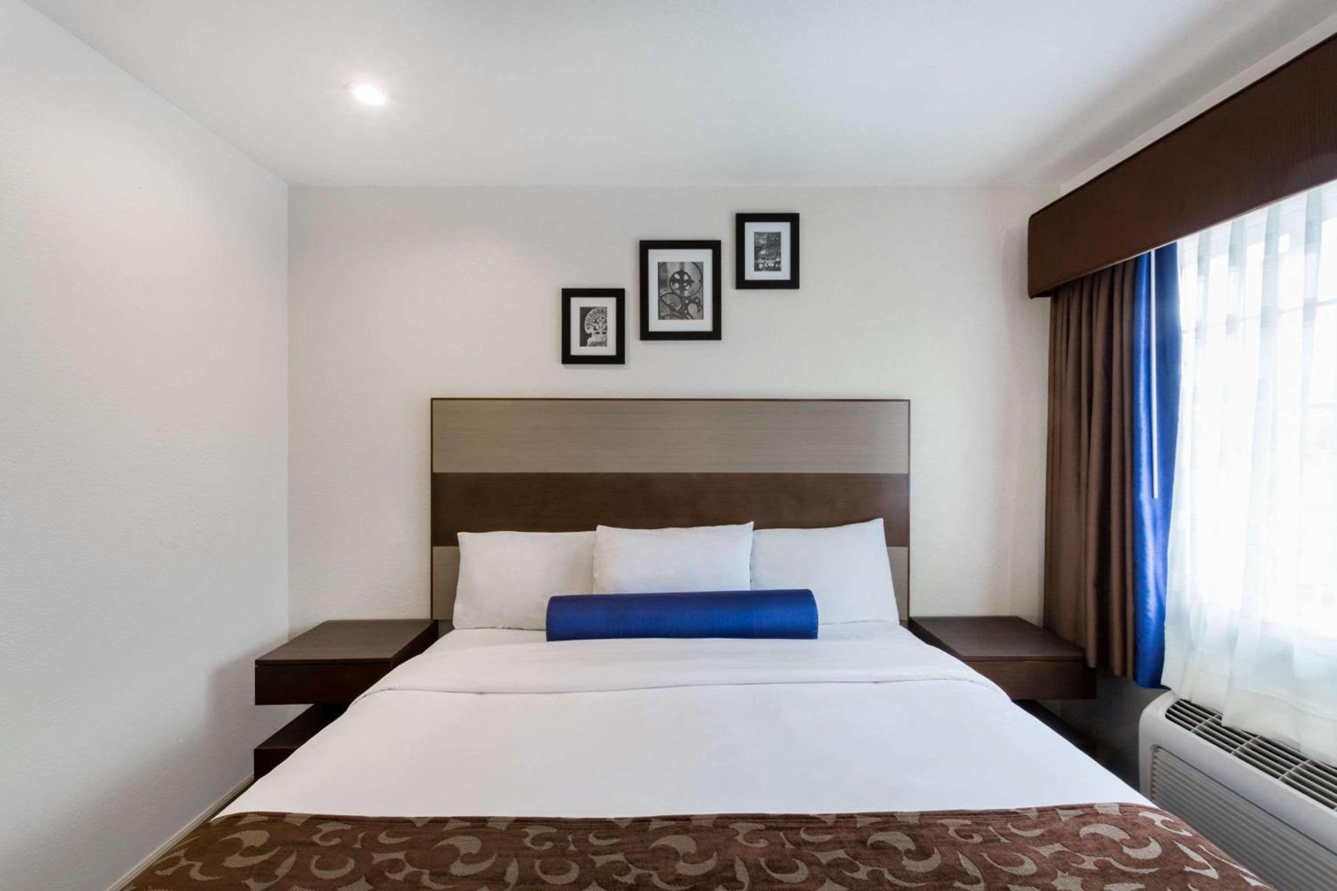 Howard Johnson By Wyndham Berkeley photo 8