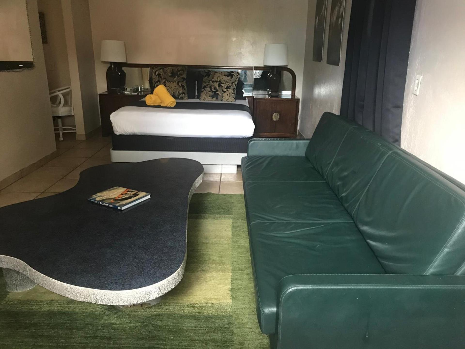 INN LEATHER GUEST HOUSE-GAY MALE ONLY photo 76
