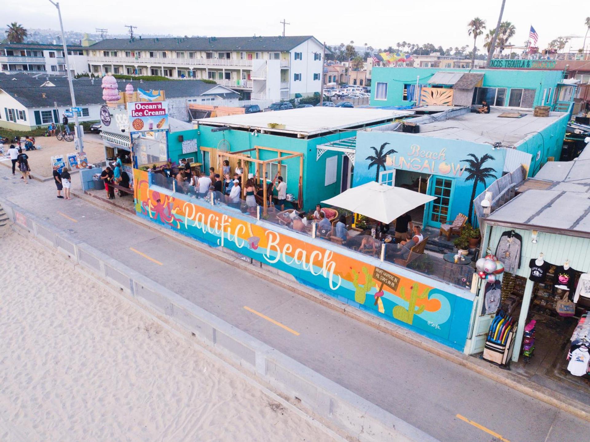 ITH San Diego Beach Bungalow Surf Hostel photo 77