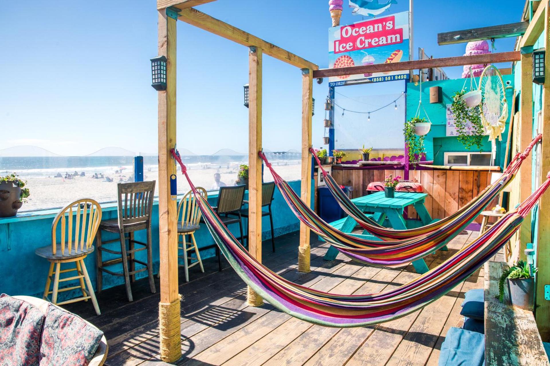 ITH San Diego Beach Bungalow Surf Hostel photo 99