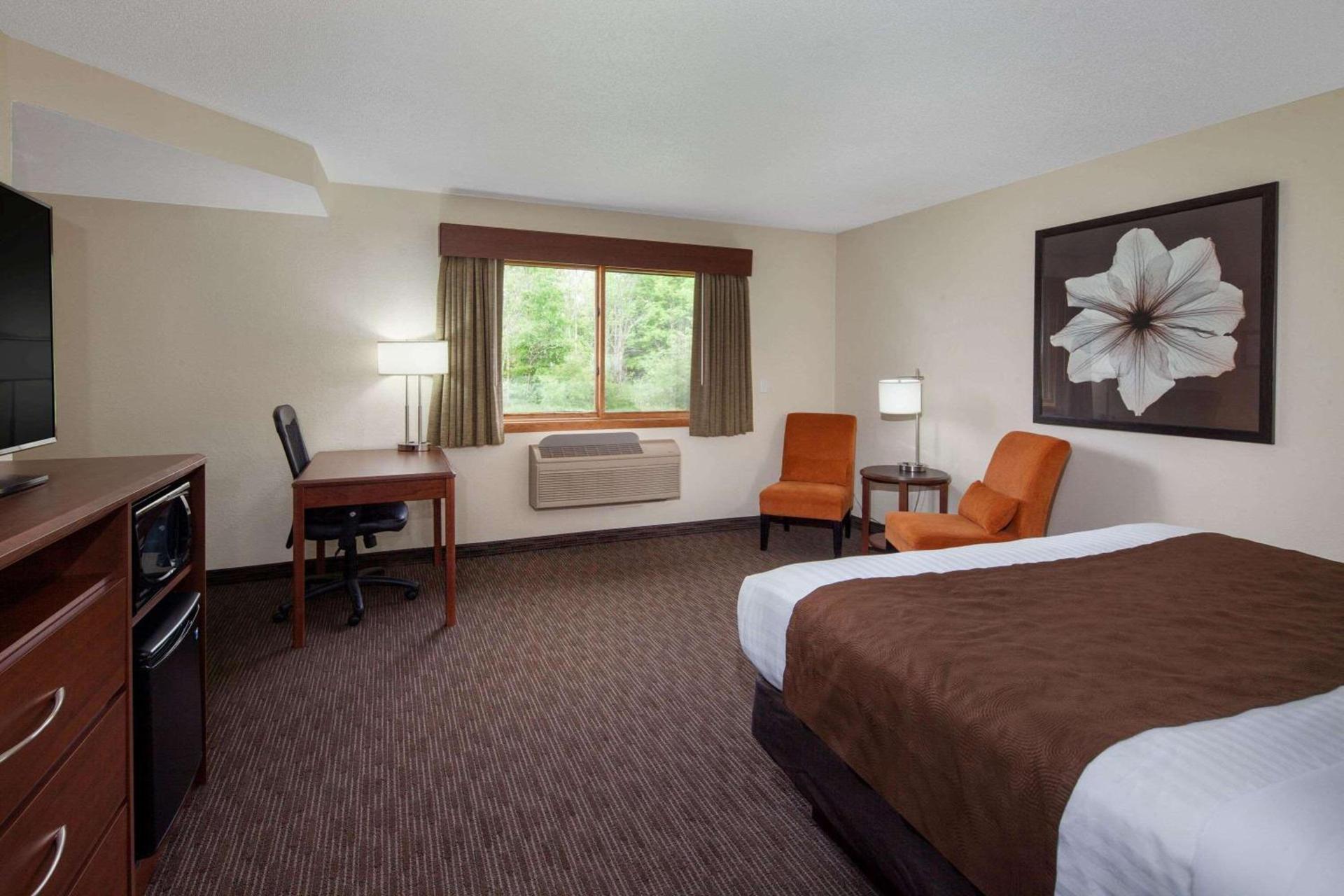 AmericInn by Wyndham Ironwood photo 47