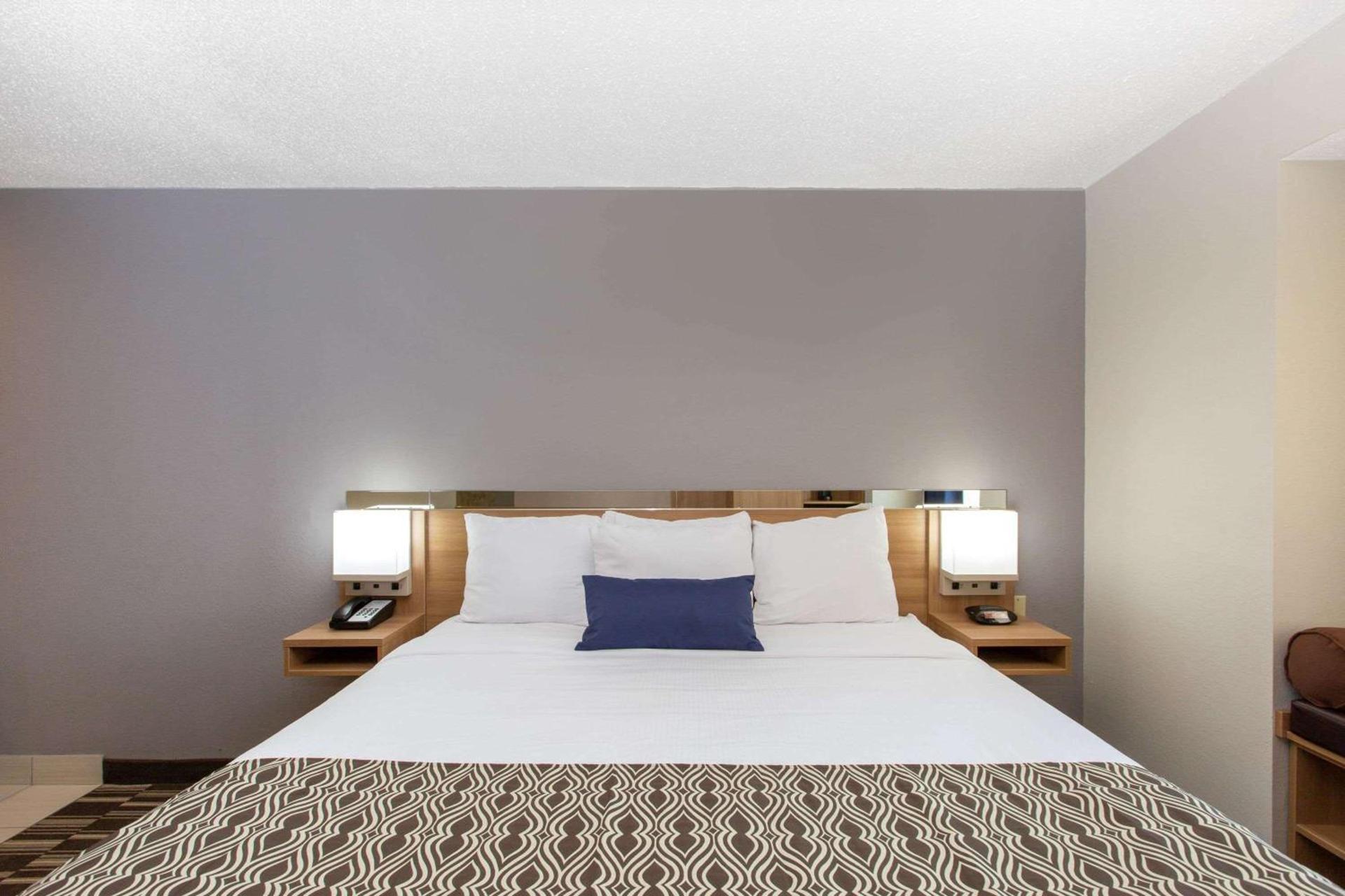 Microtel Inn & Suites by Wyndham Augusta/Riverwatch photo 77