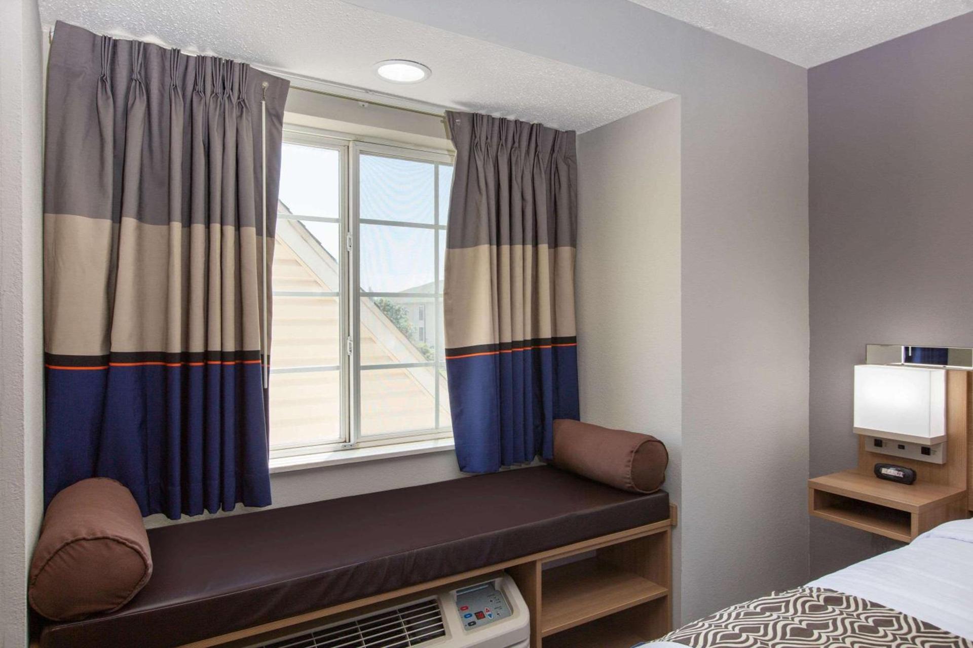 Microtel Inn & Suites by Wyndham Augusta/Riverwatch photo 71