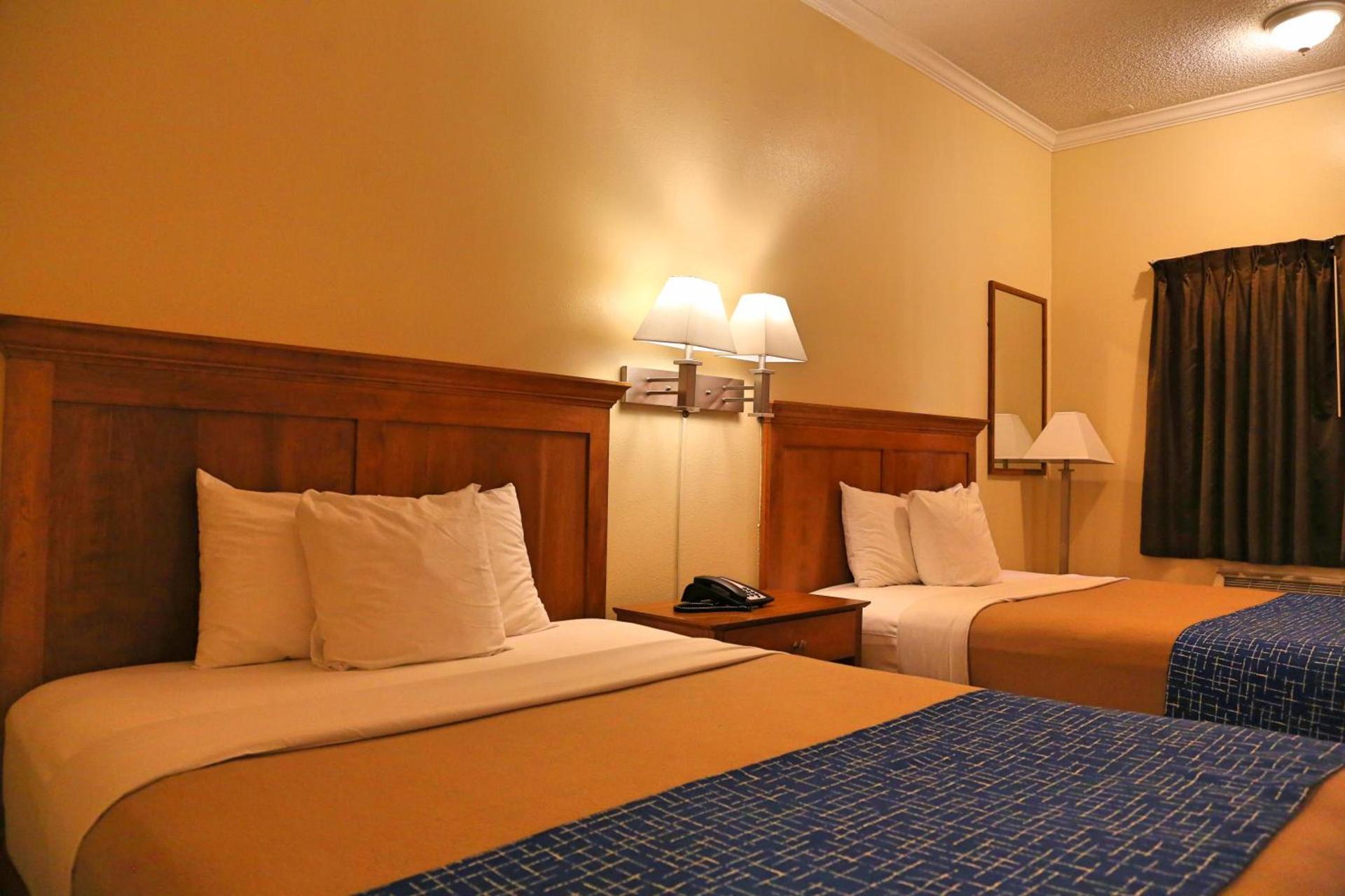 Travelodge by Wyndham Pasadena Central photo 18