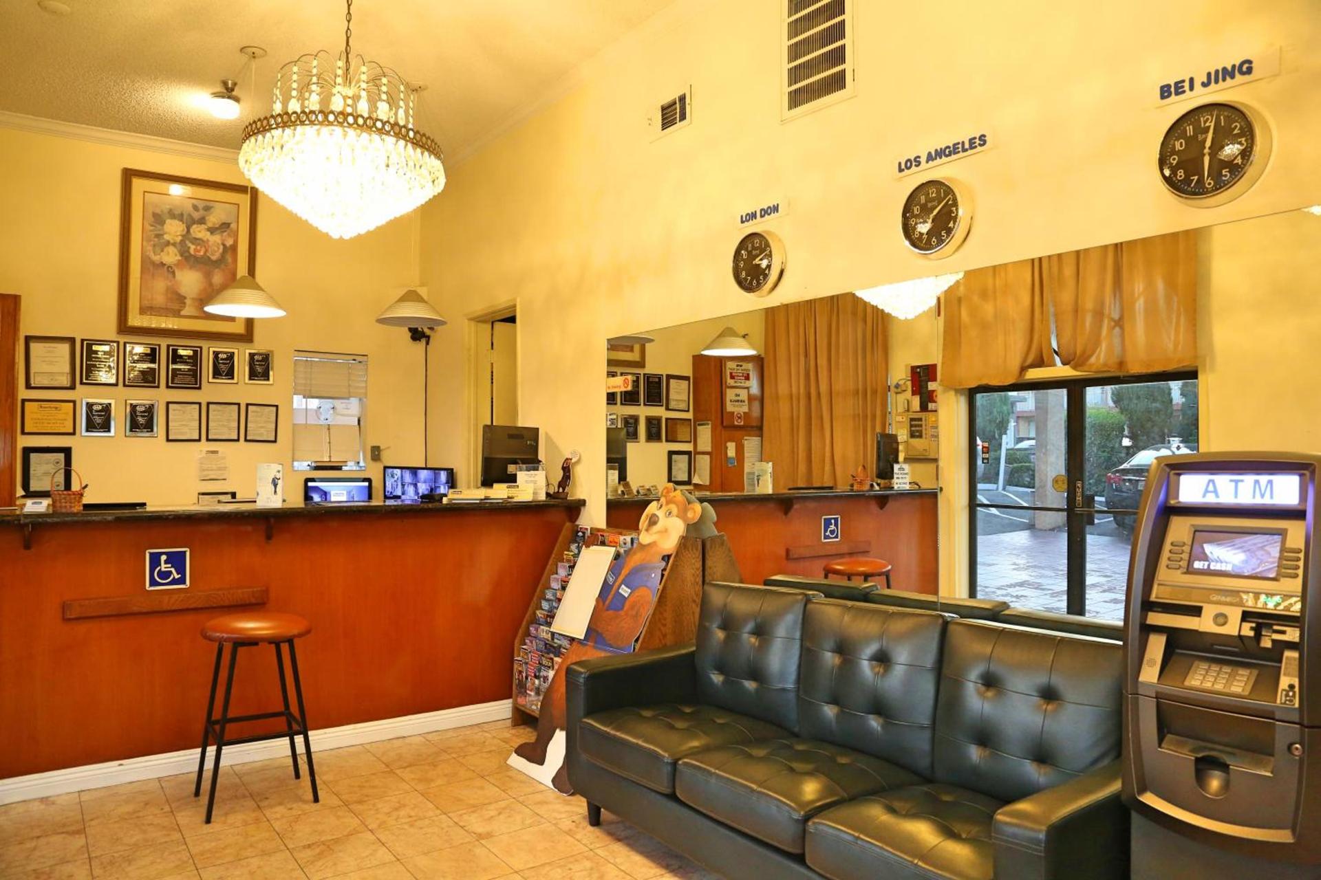 Travelodge by Wyndham Pasadena Central photo 13
