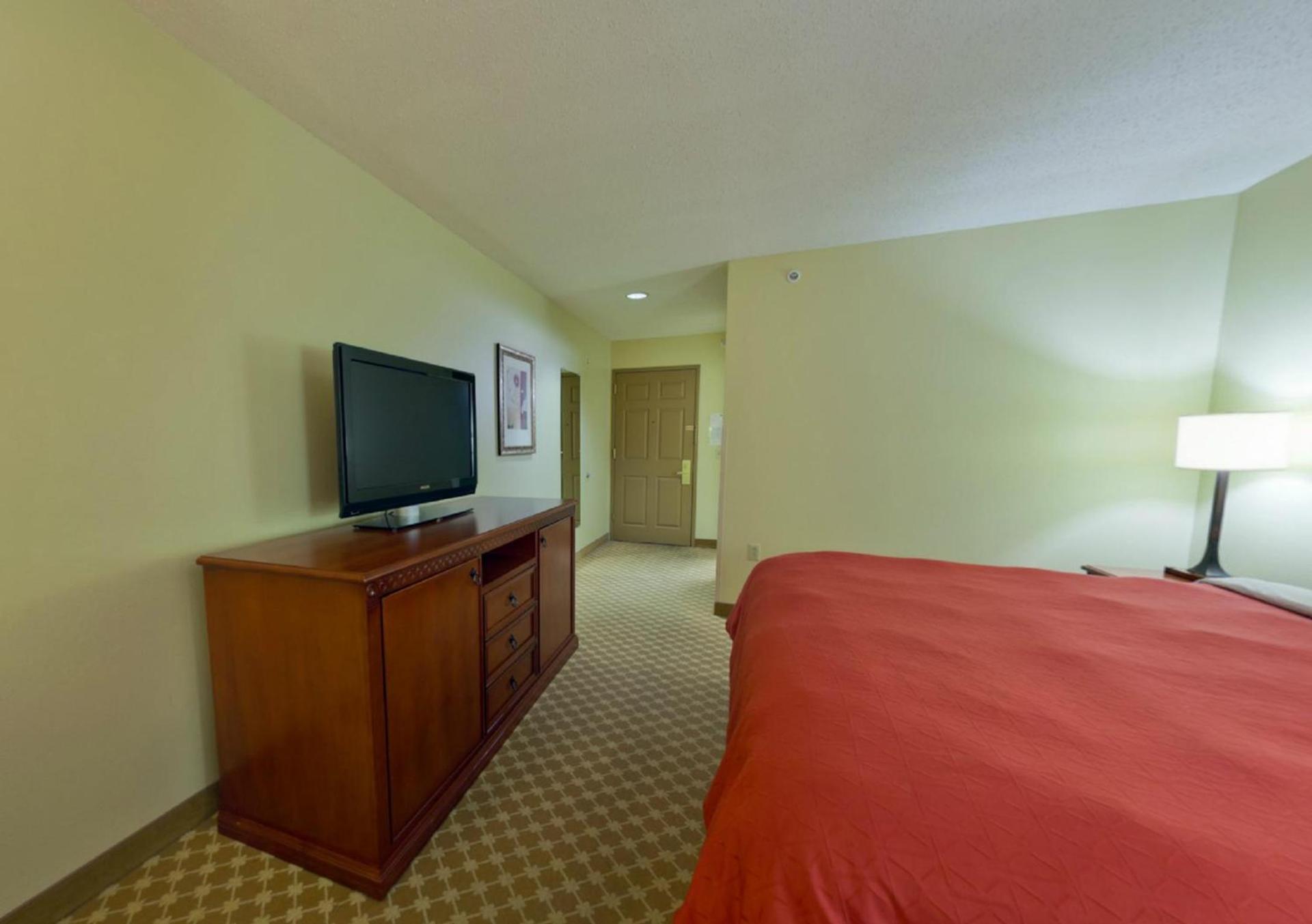 Country Inn & Suites by Radisson, Rock Falls, IL photo 11