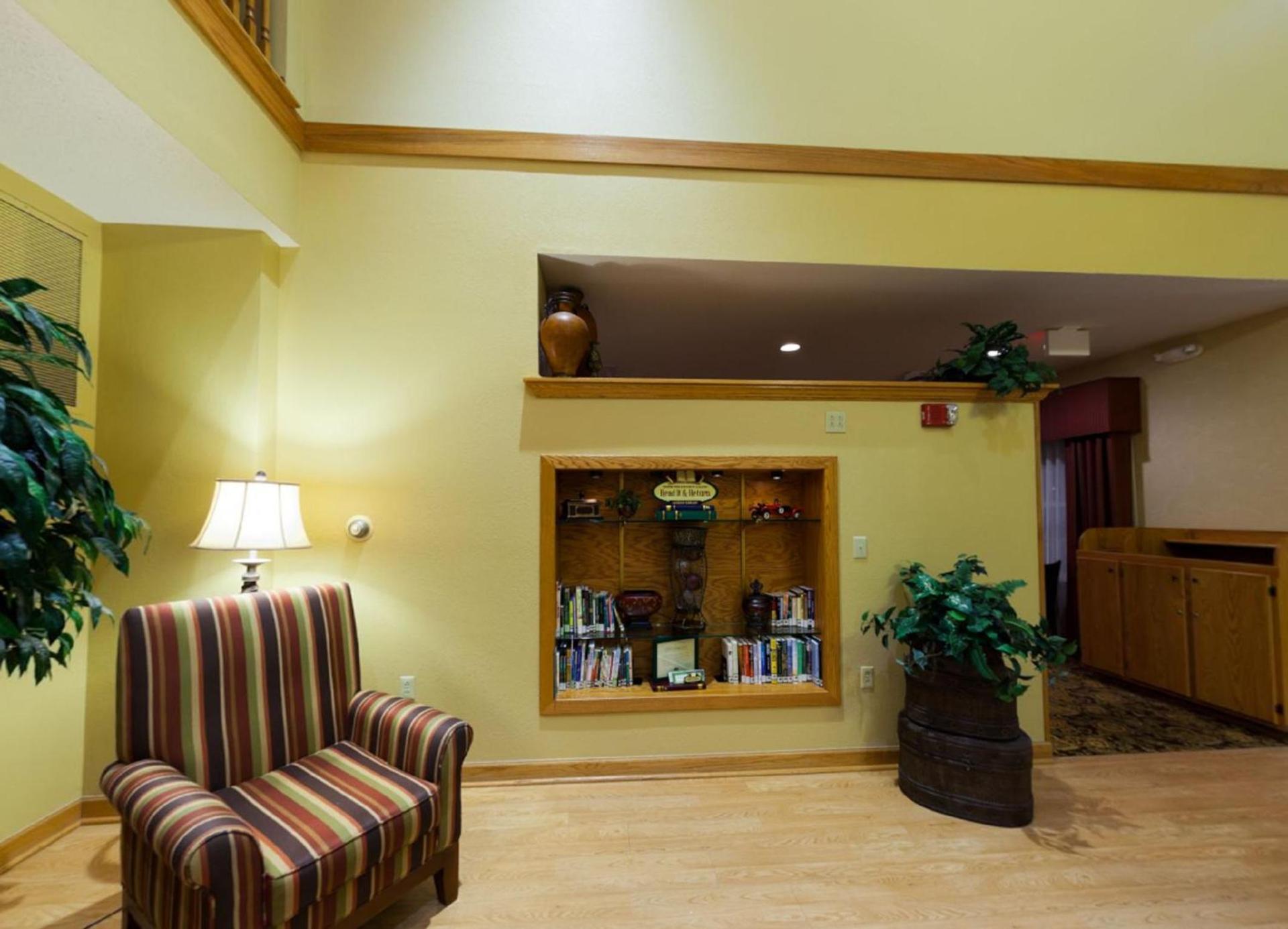 Country Inn & Suites by Radisson, Rock Falls, IL photo 30