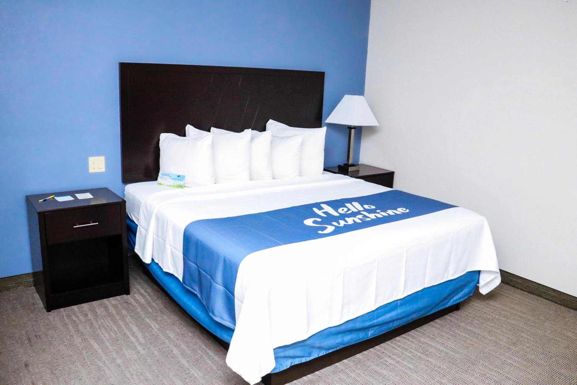 Econo Lodge photo 4