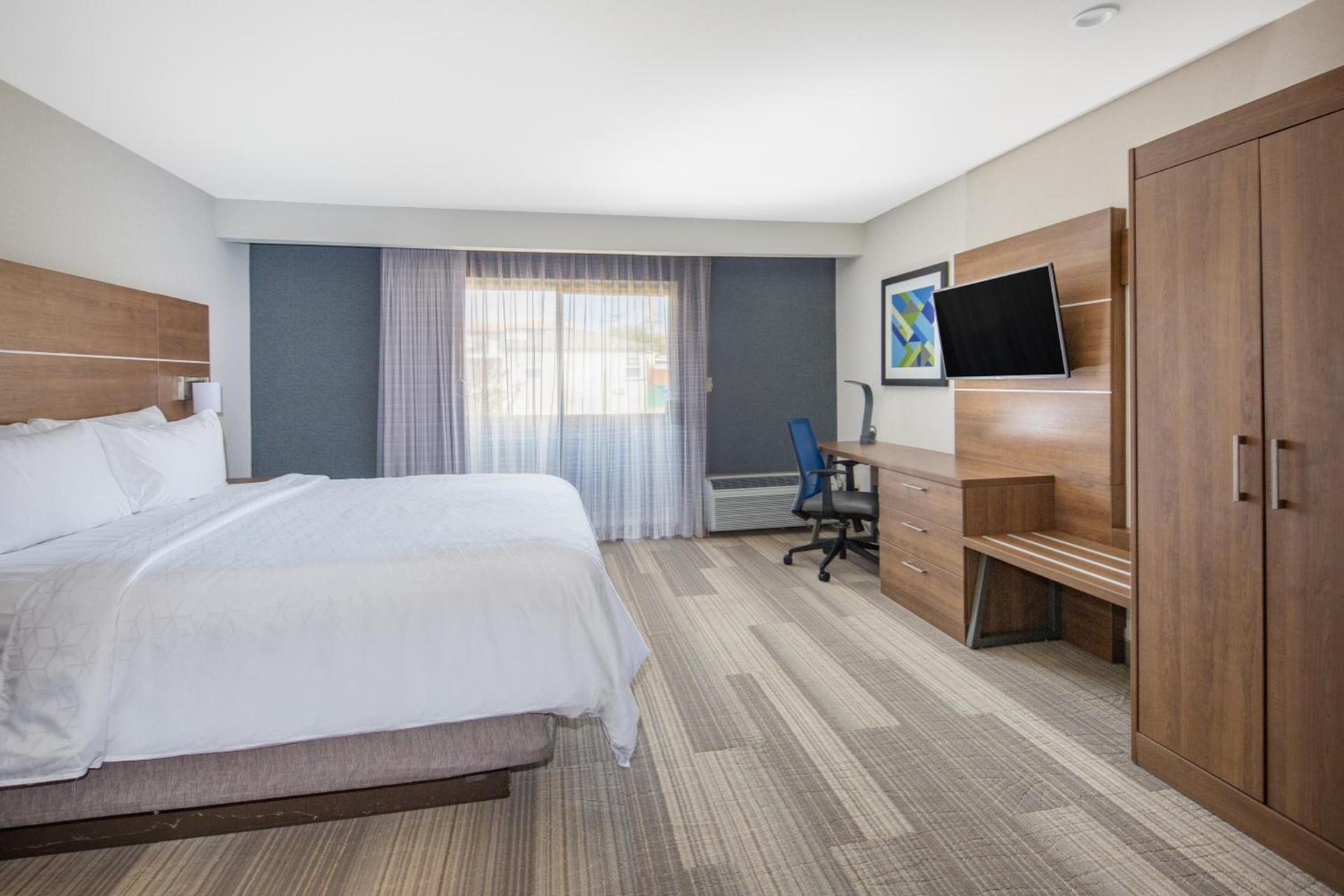 Holiday Inn Express San Diego Airport-Old Town by IHG photo 7