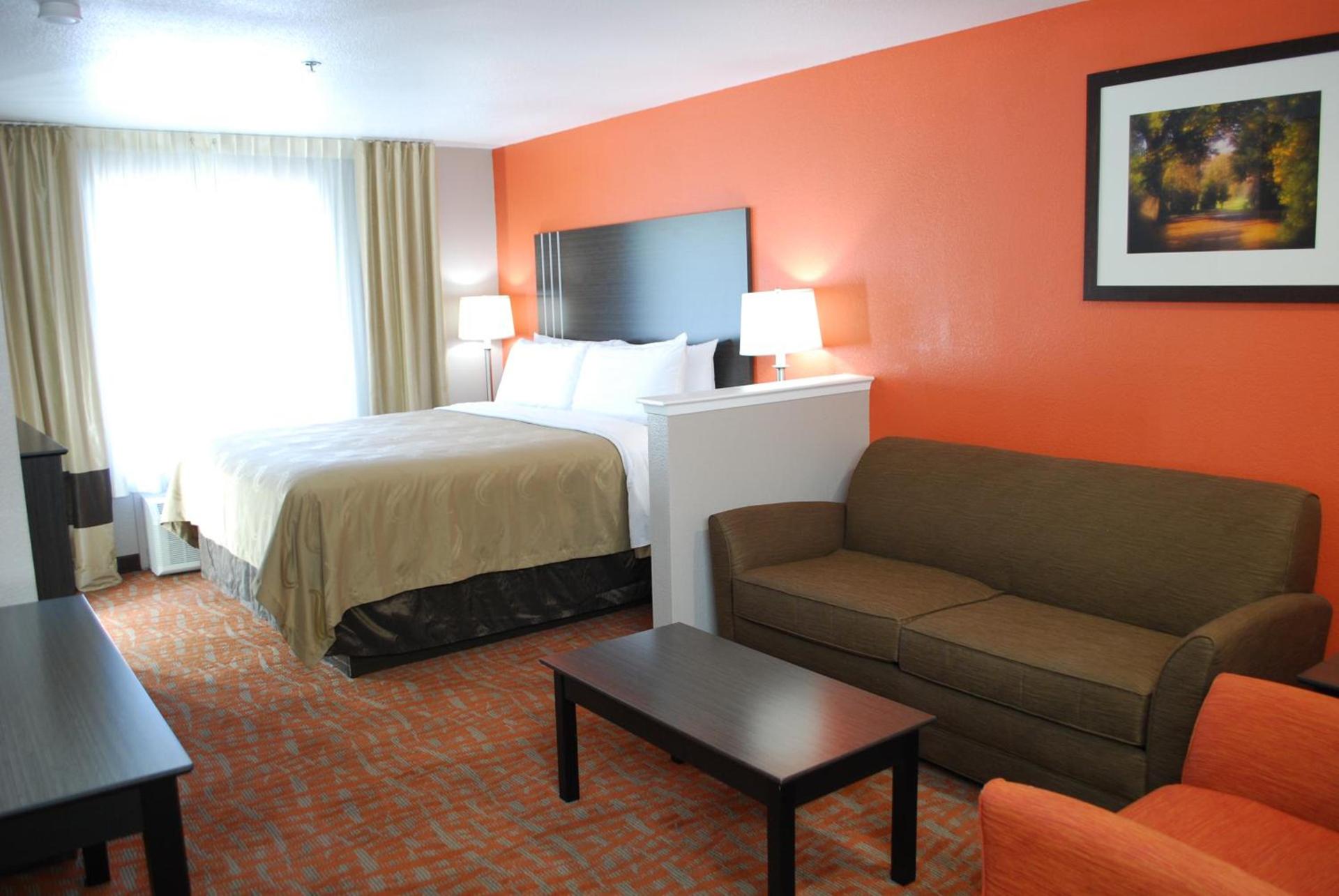 Quality Inn & Suites Fresno Northwest photo 12